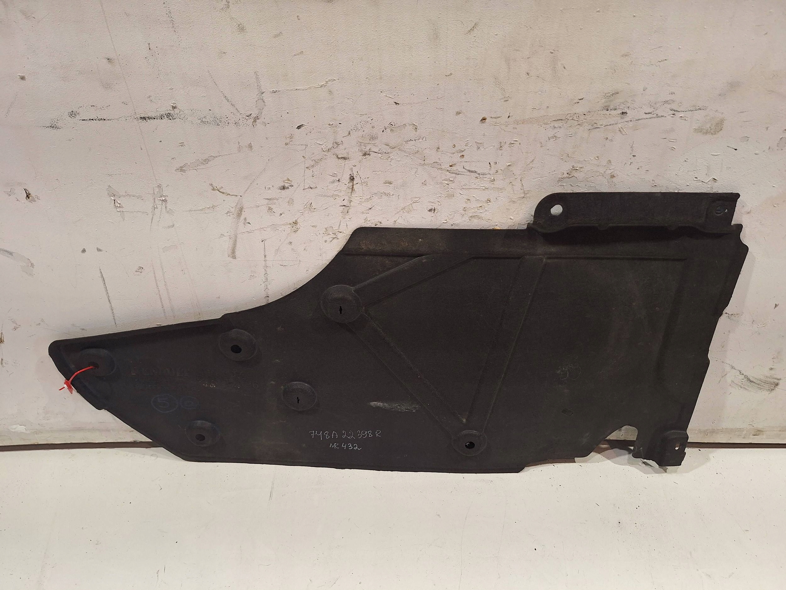 cover lower chassis 748A22398R RENAULT CLIO V CAPTUR II 1.6 E-TECH 19