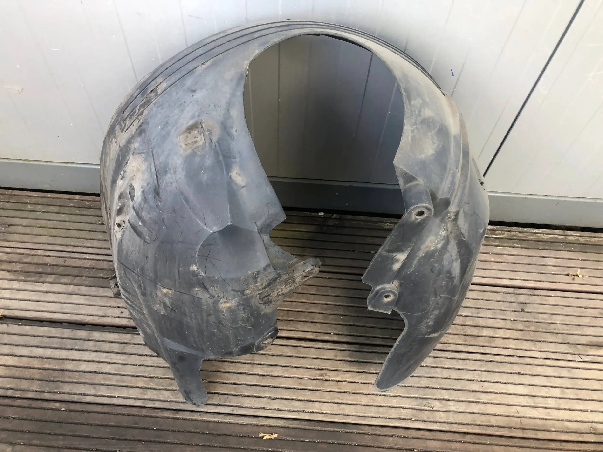 mudguard left front FORD FOCUS MK1 2M51-16115-AA