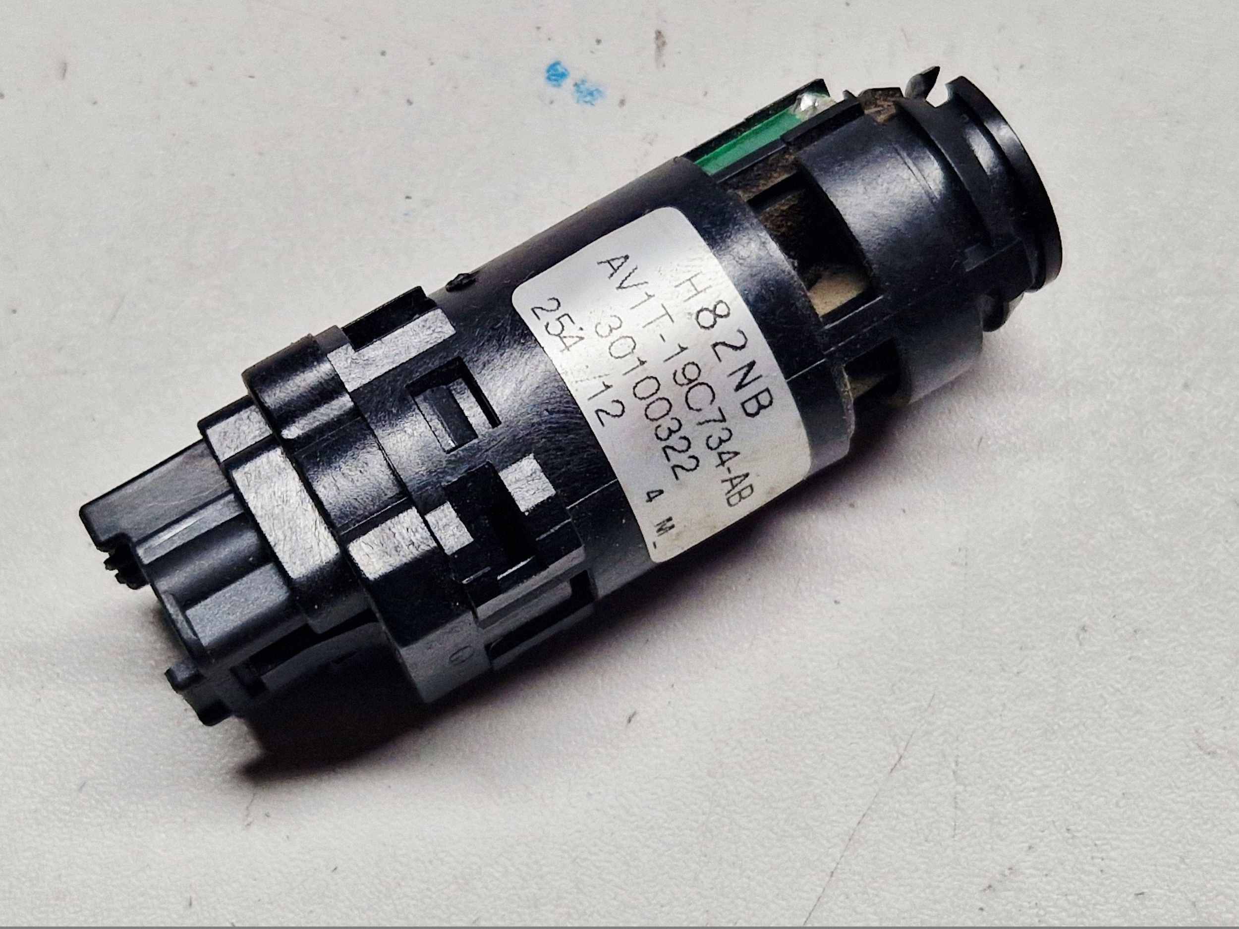 sensor temperatur wewnetrznej Ford B-MAX AV1T19C734AB