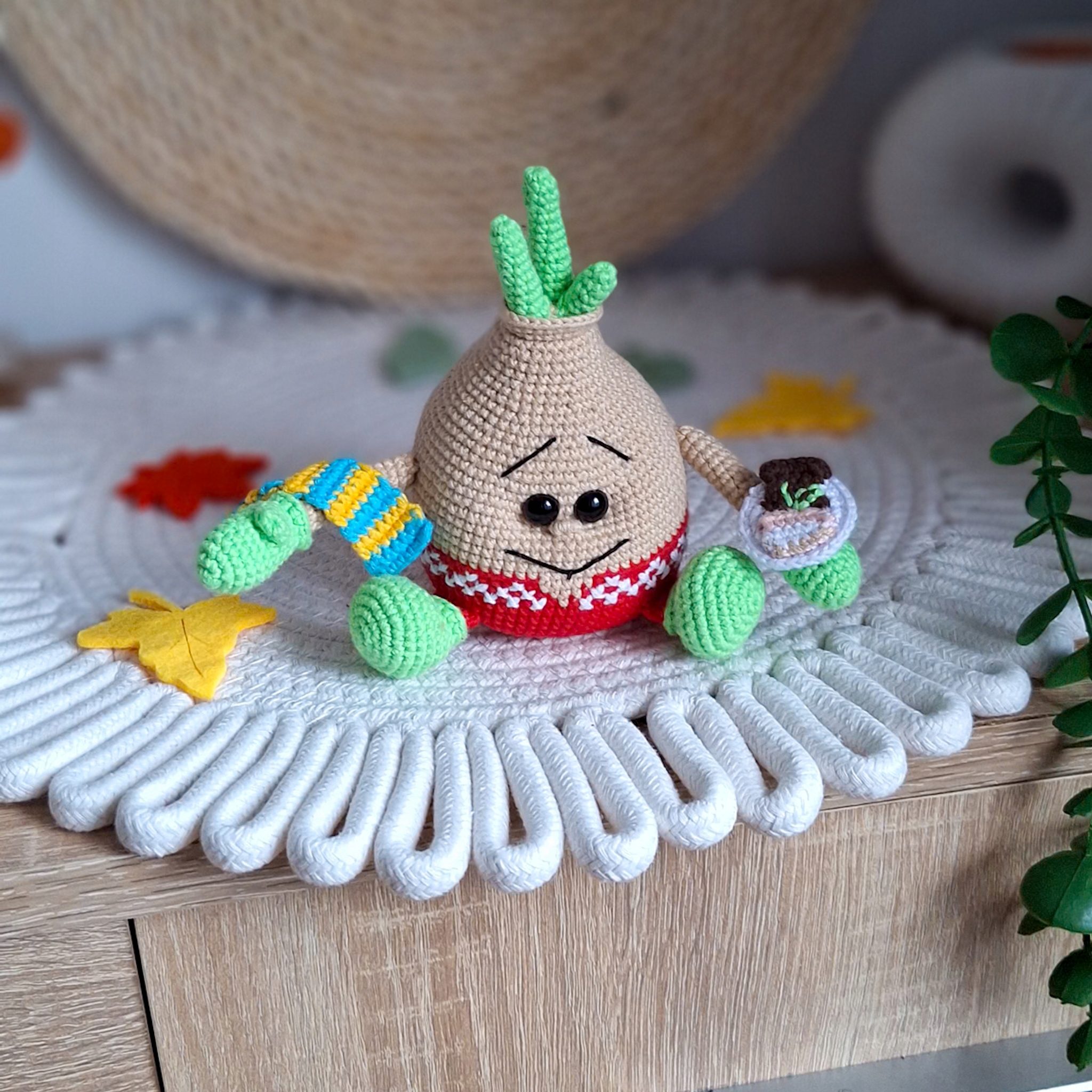 Ručně háčkovaný plyšová hračka cibule amigurumi hračka cm