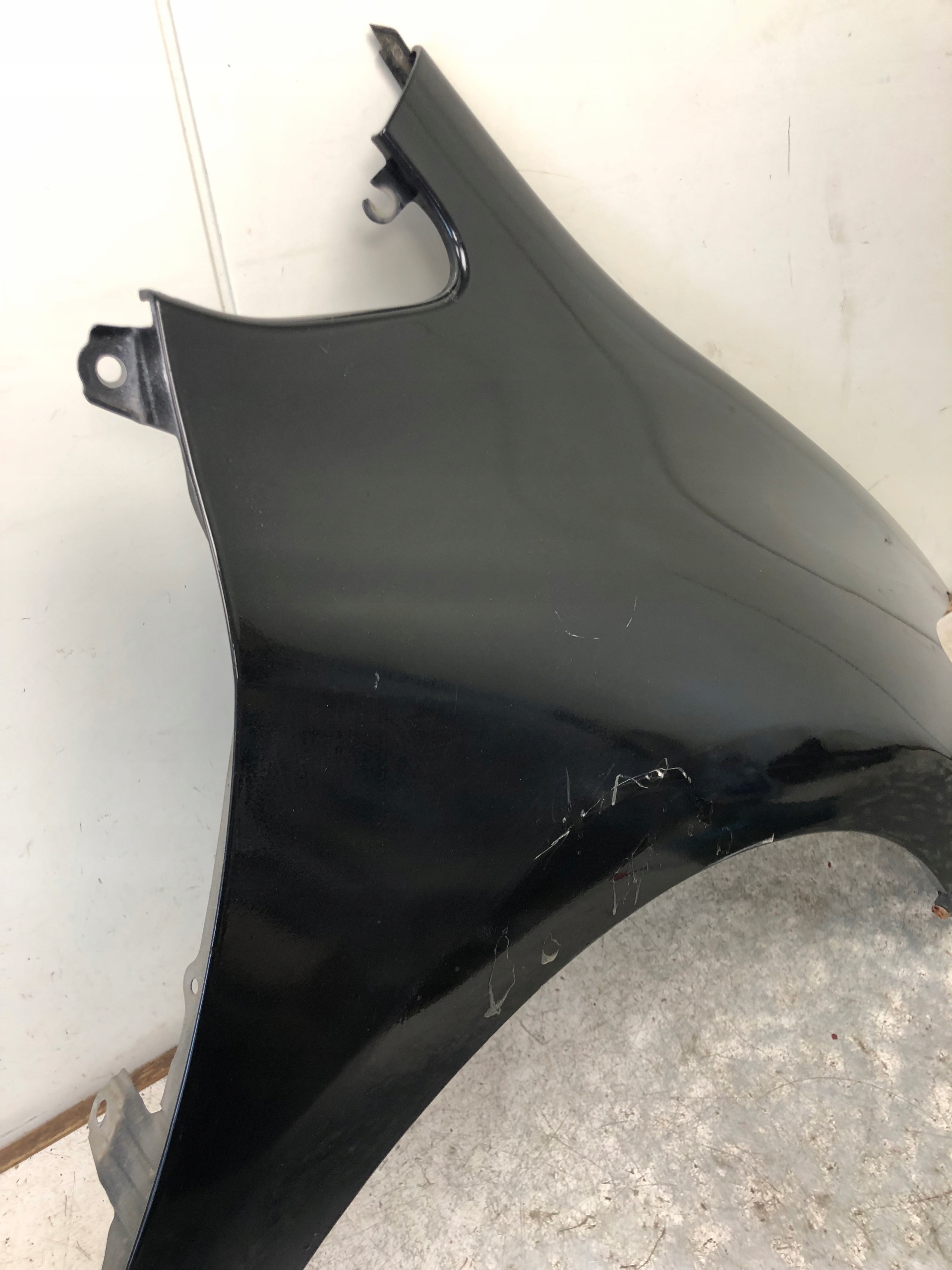 fender right front TOYOTA AURIS and LIFT