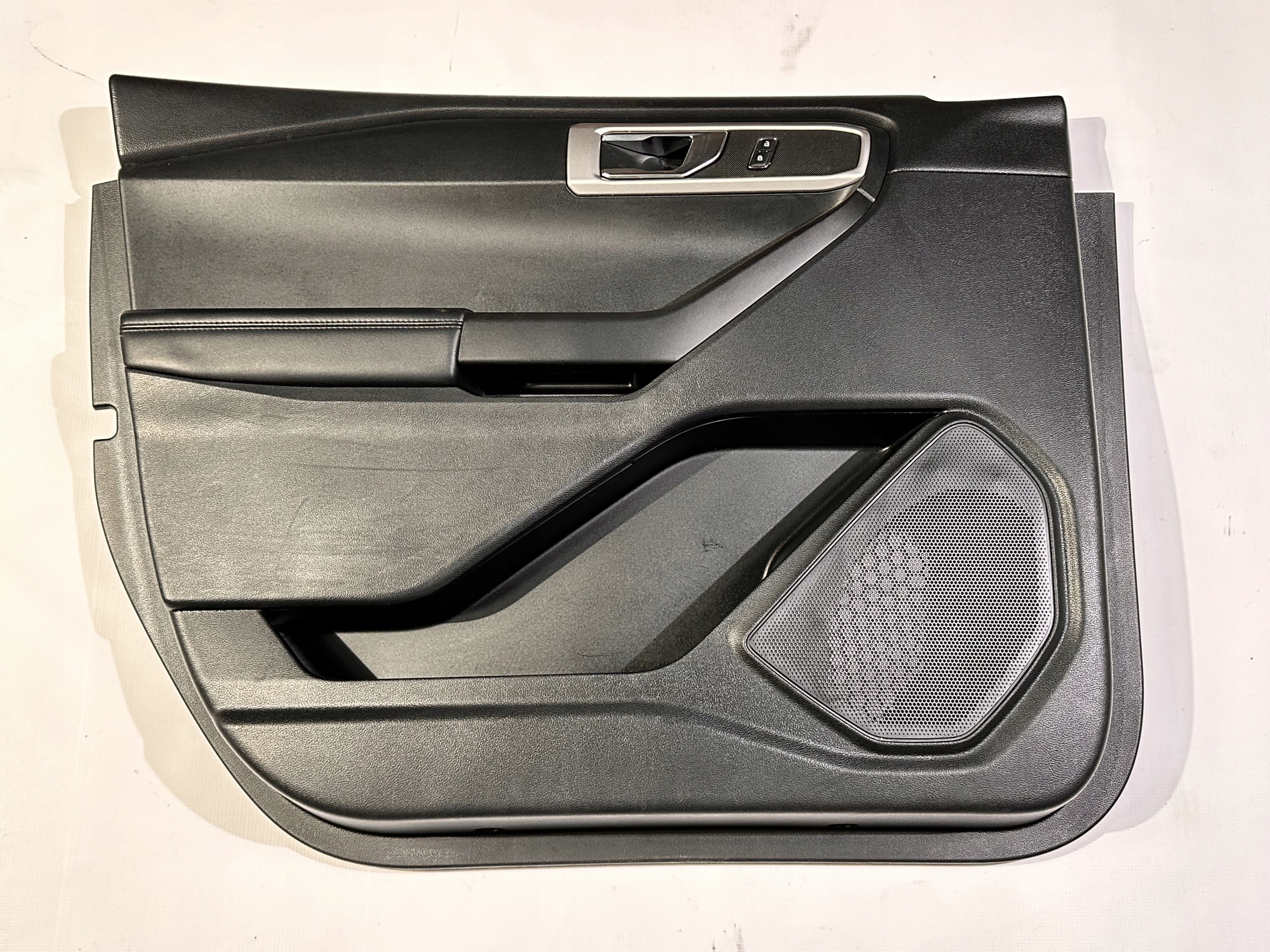 side upholstery side door left front front Ford Explorer 2020+