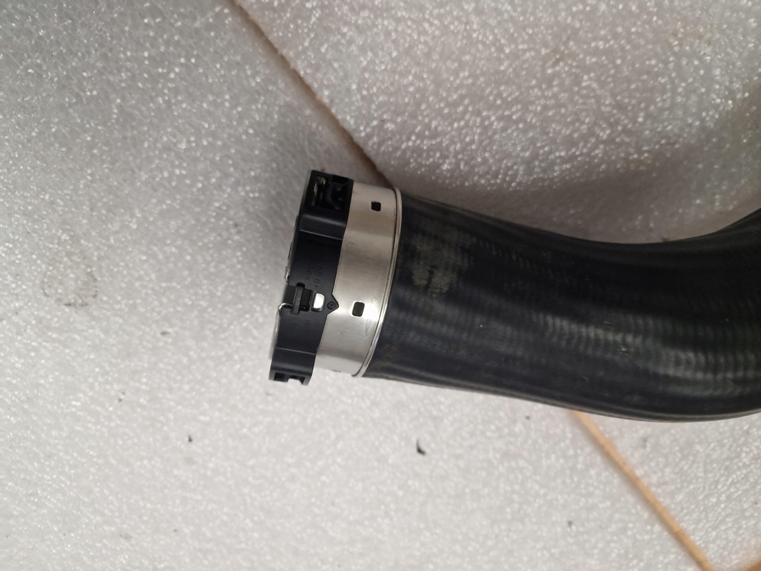Schlauch luft Intercooler MERCEDES W212 2.2 CDI
