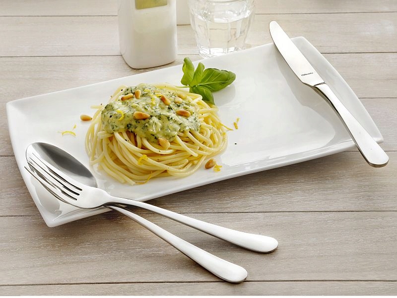 AMEFA 12 SZTUĆCE AUSTIN KOMPLET ŁYŻECZKI + WIDELCZYKI CIASTA TORTU 12 OSÓB Informacje dodatkowe możliwość mycia w zmywarce