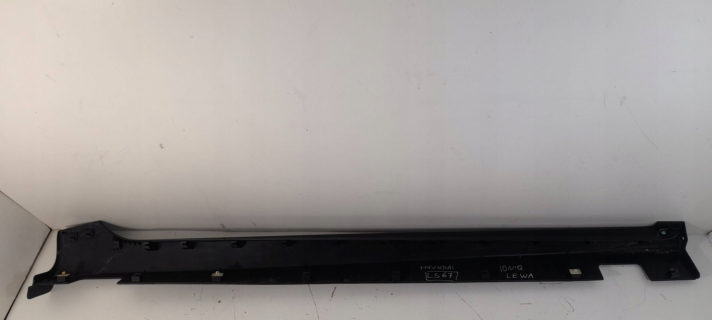 Hyundai Ioniq moulding threshold left 87751G2000 (LS67)