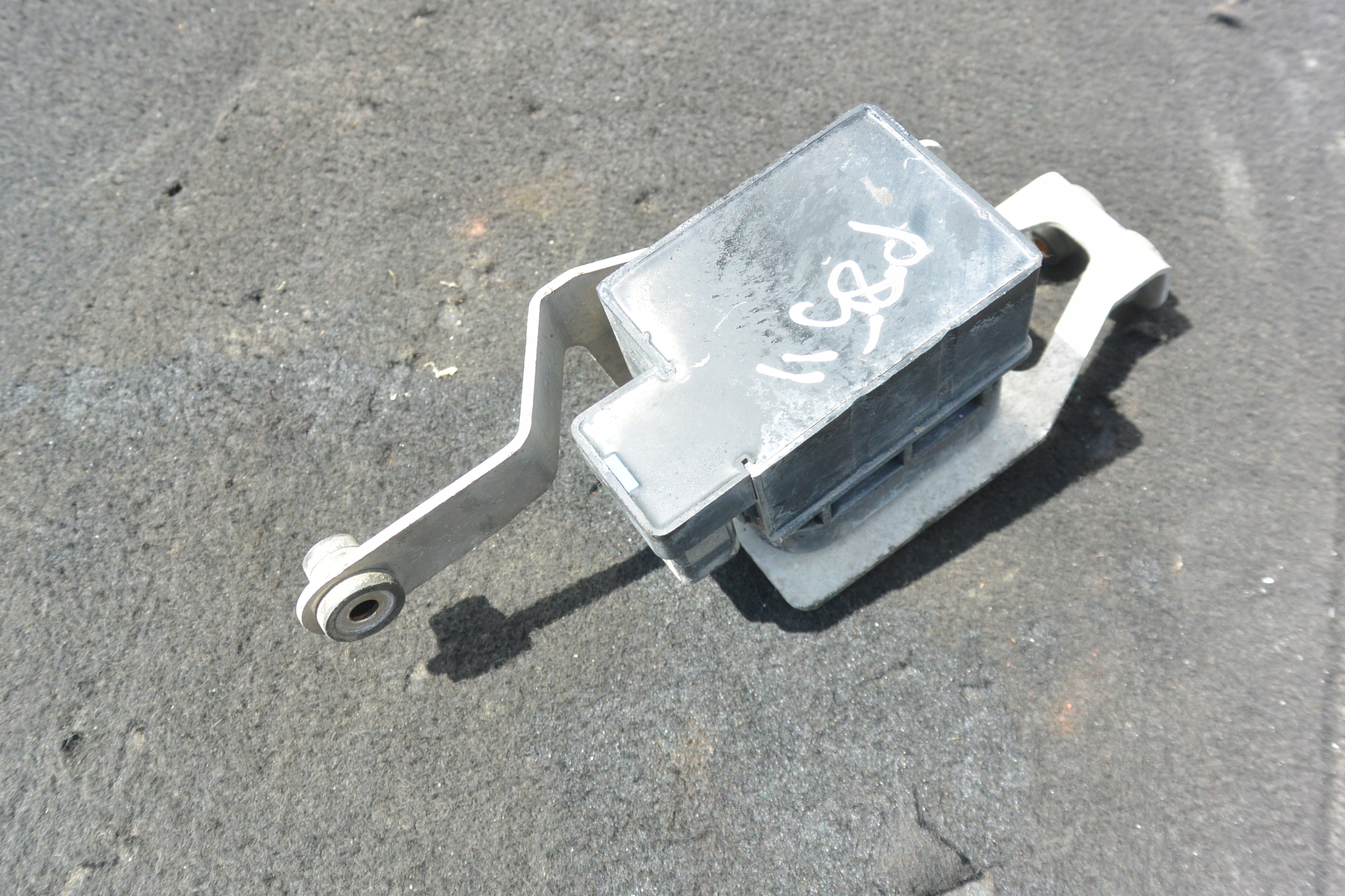 ROZDZIELACZ PNEUMATYKI springing TESLA MODEL S