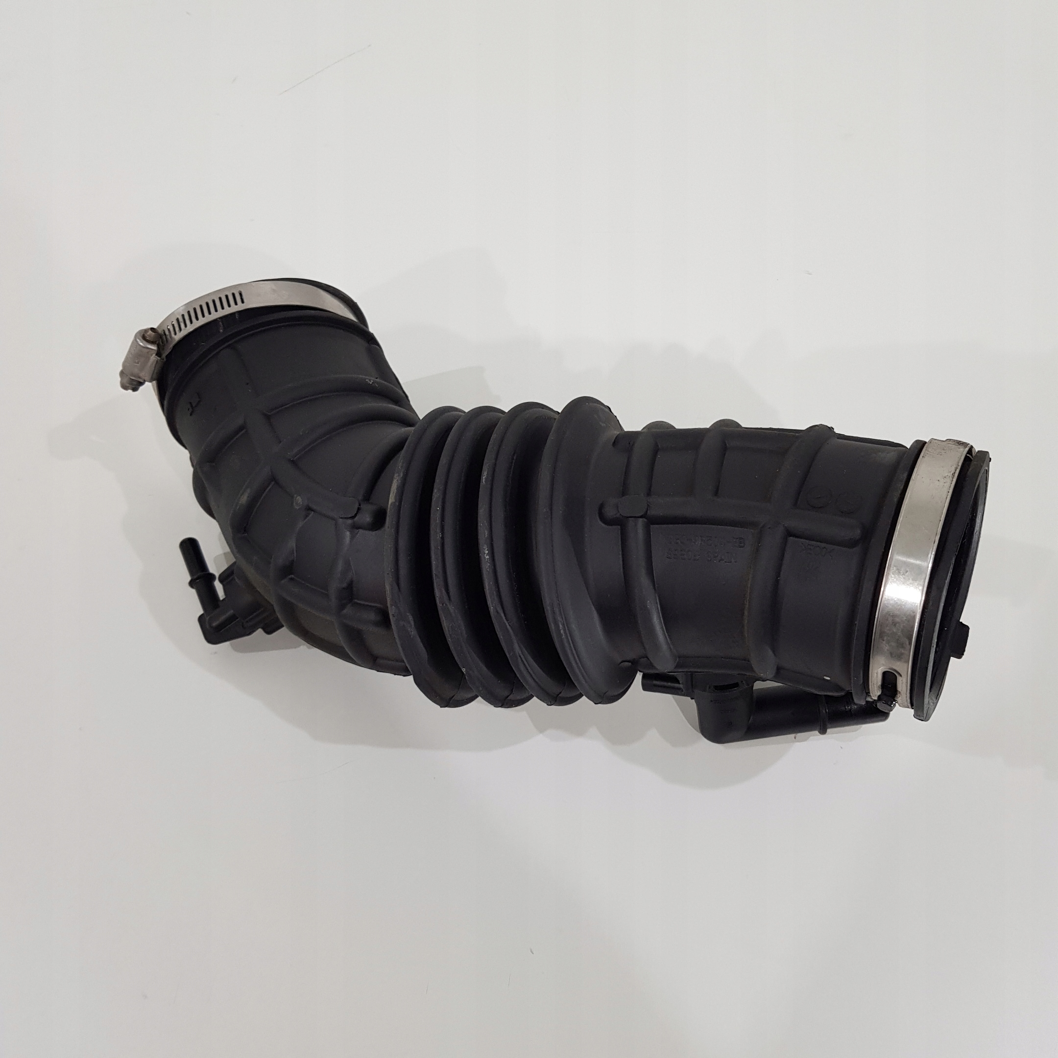 K2G39R504EB JG9Q6758AA - ПОВІТРЯНА ТРУБА K2G3-9R504-EB EDGE MK2 2.0 ECOBLUE