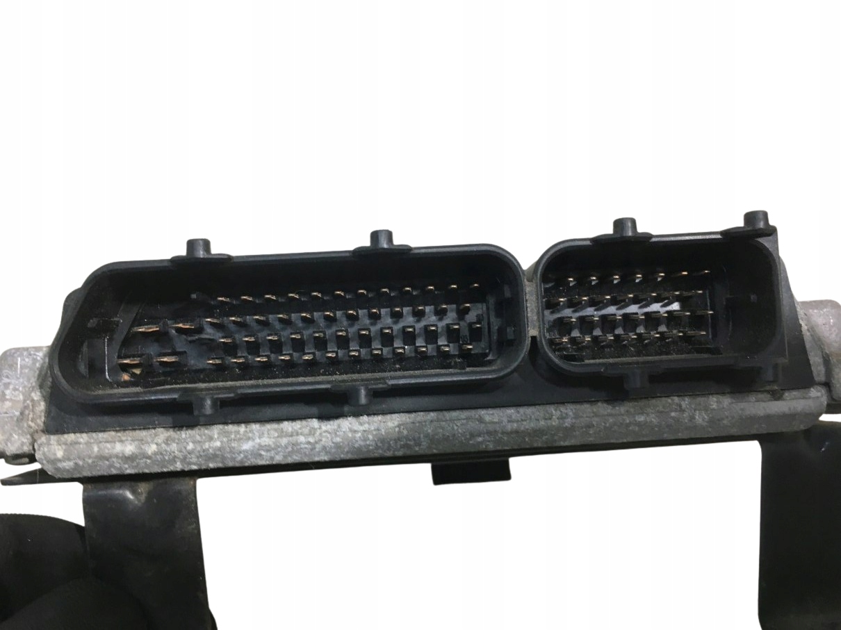 control unit of the engine VW GOLF IV 1.4 16V 036906014AB