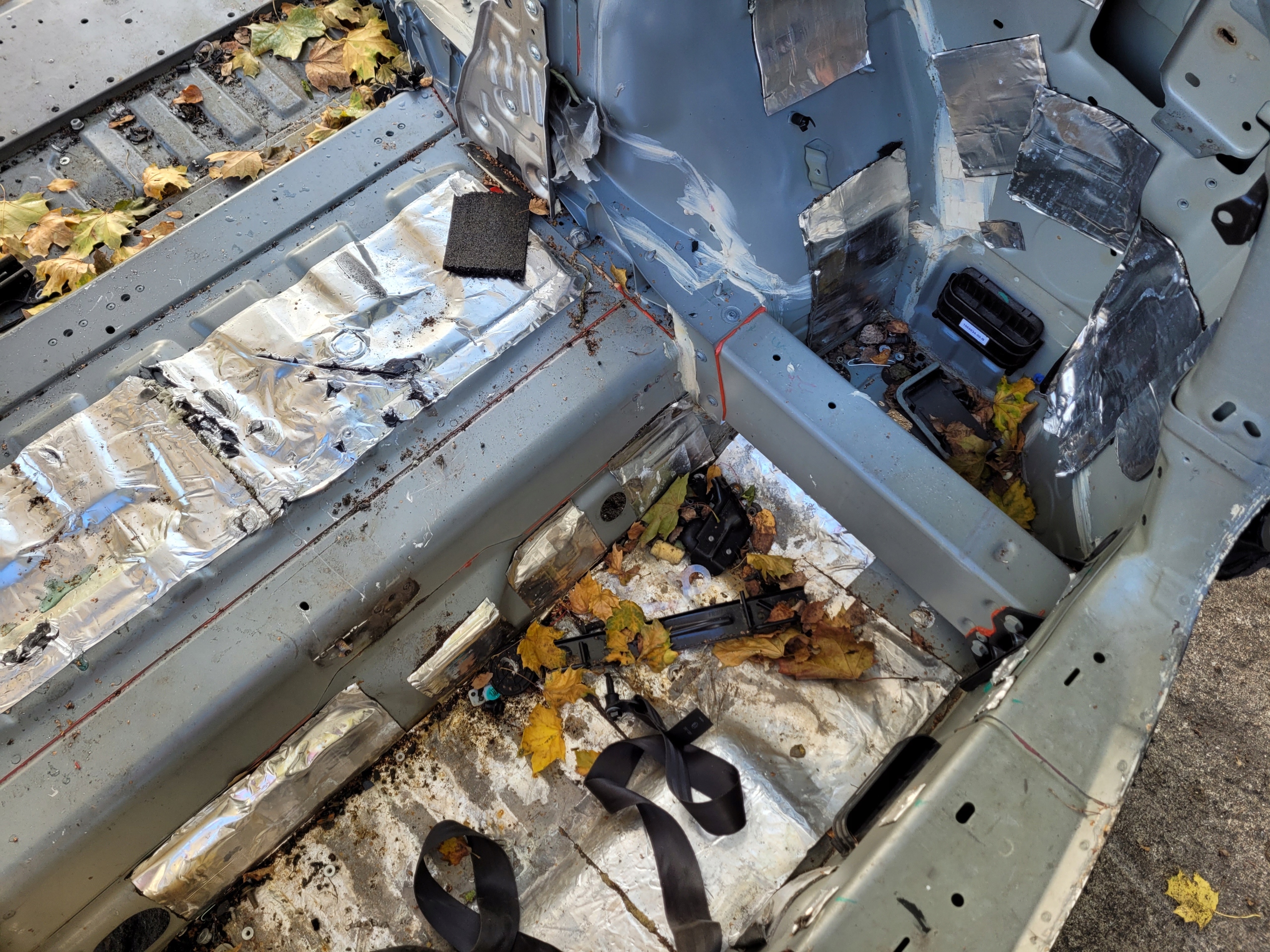 кузов ремень зад крыло левый tesla MODEL X