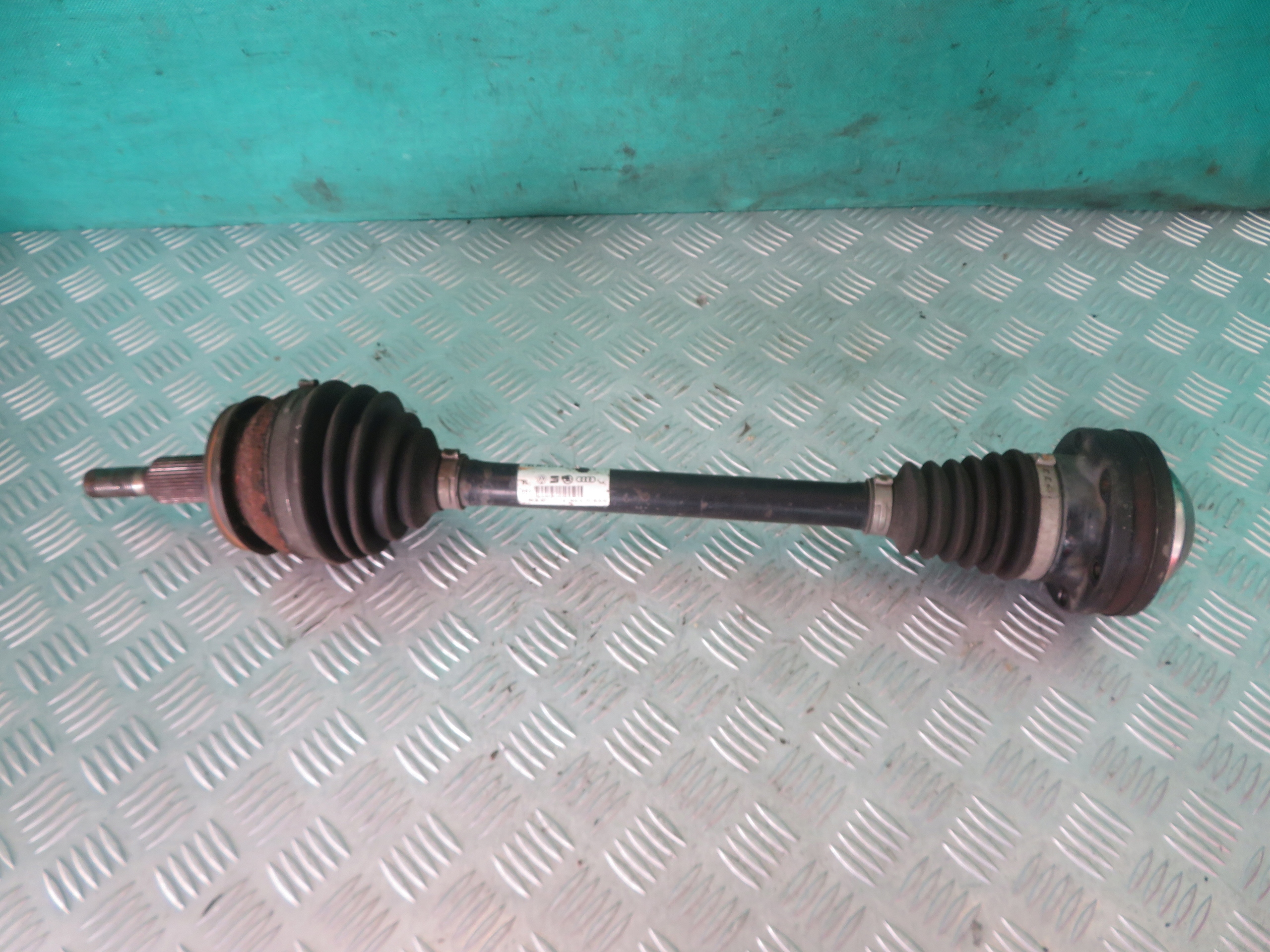left semi-axis VW TRANSPORTER T5 2.0 12R 7E0407271H