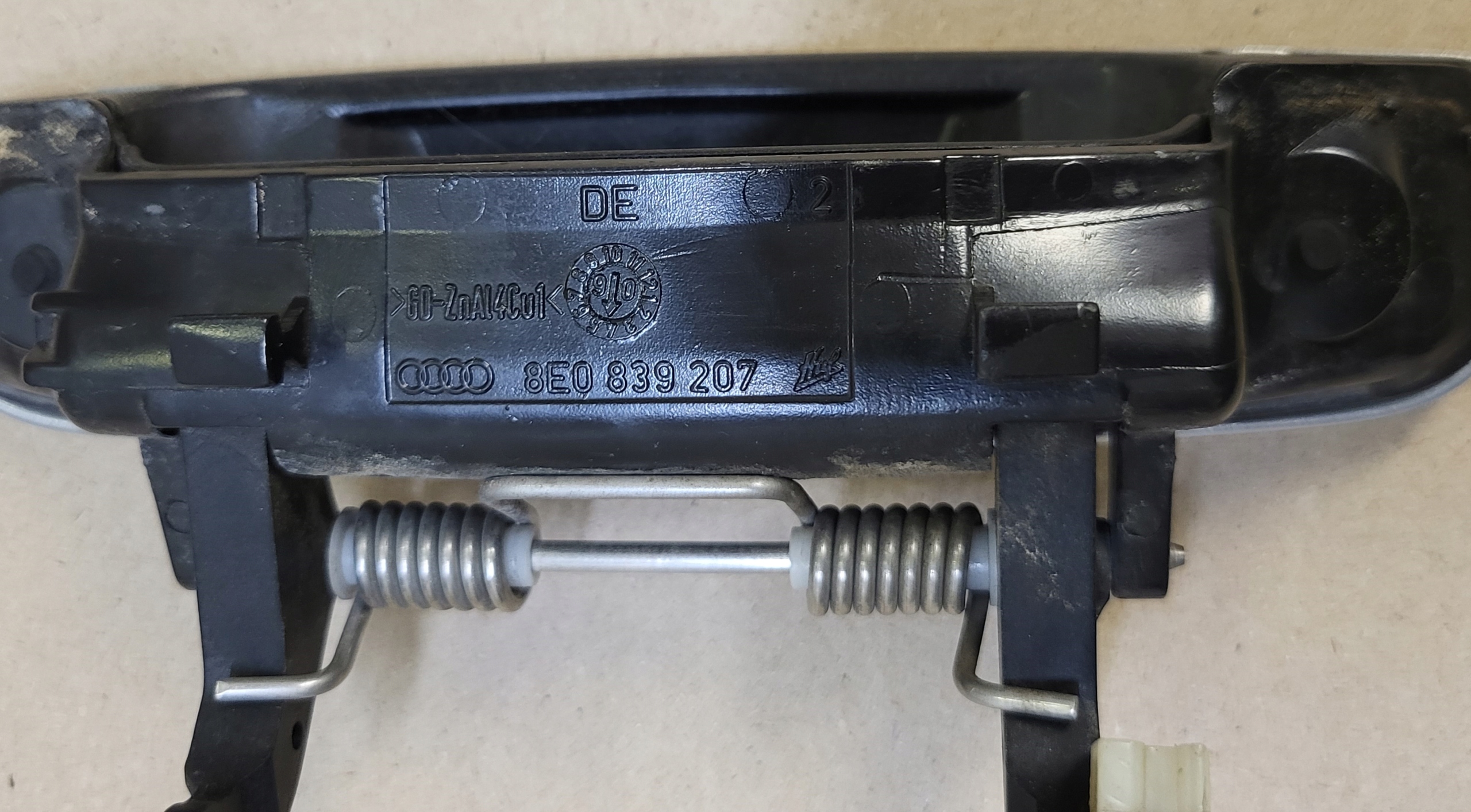 handle left rear part rear AUDI A4 B6 B7 8E OE SREBRNA