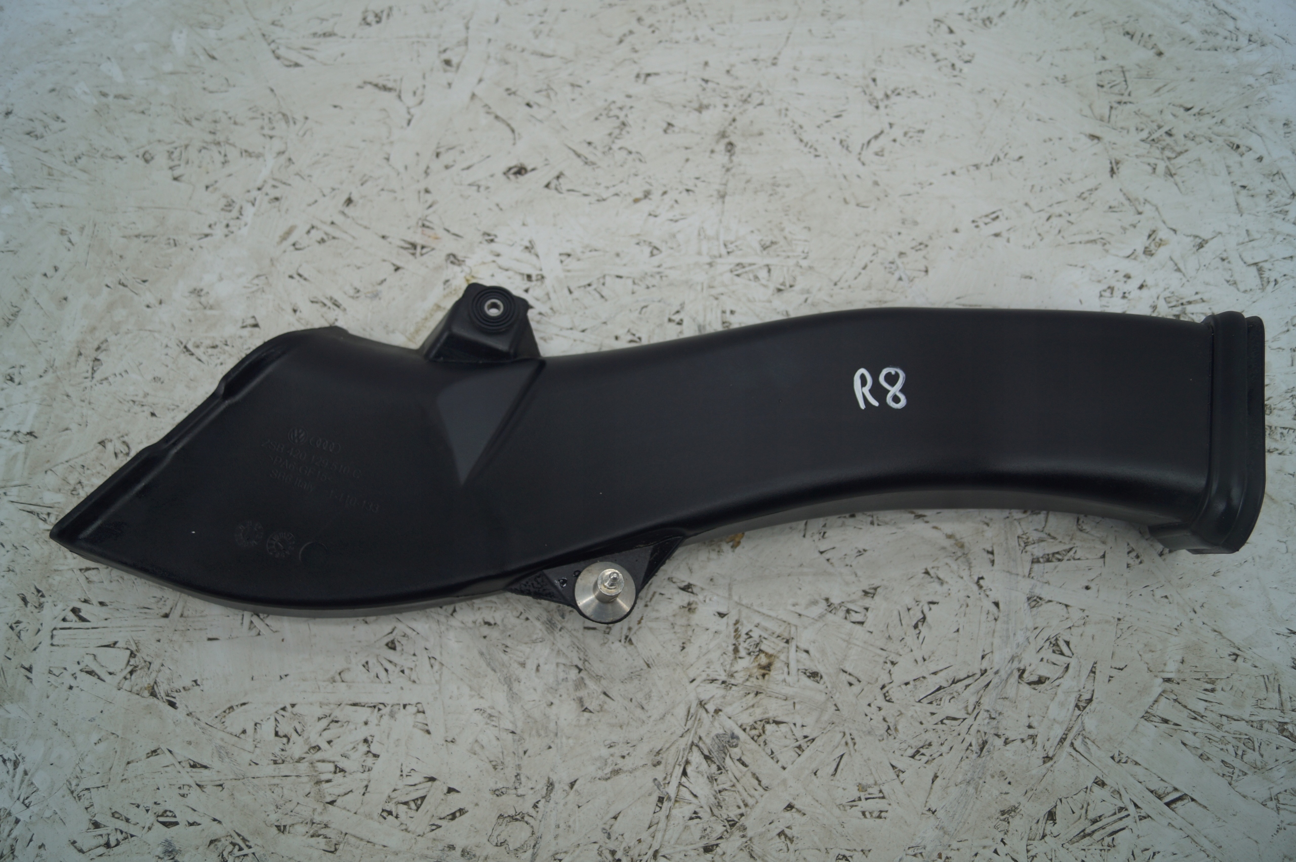Впускной воздухозаборник AUDI R8 420 4.2 FSI 420129510C