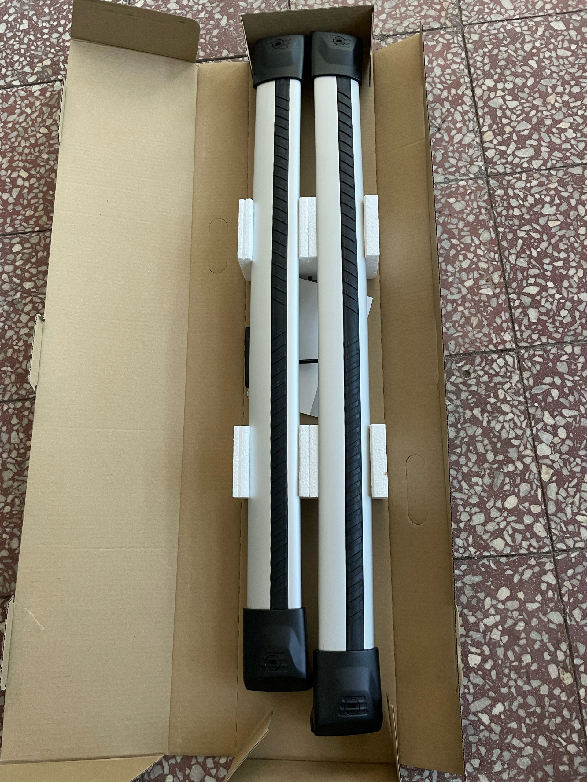 Bagażnik dachowy Volvo OE 30779107