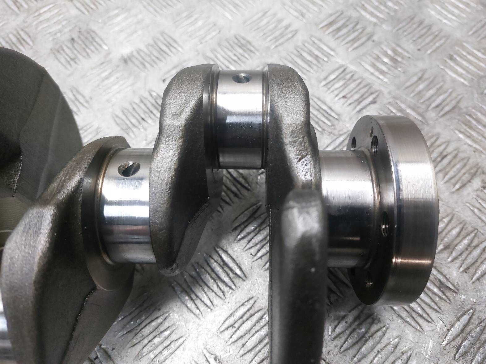 crank AUDI Q5 8R 38AA CAHA 03G105212C 2.0 TDI