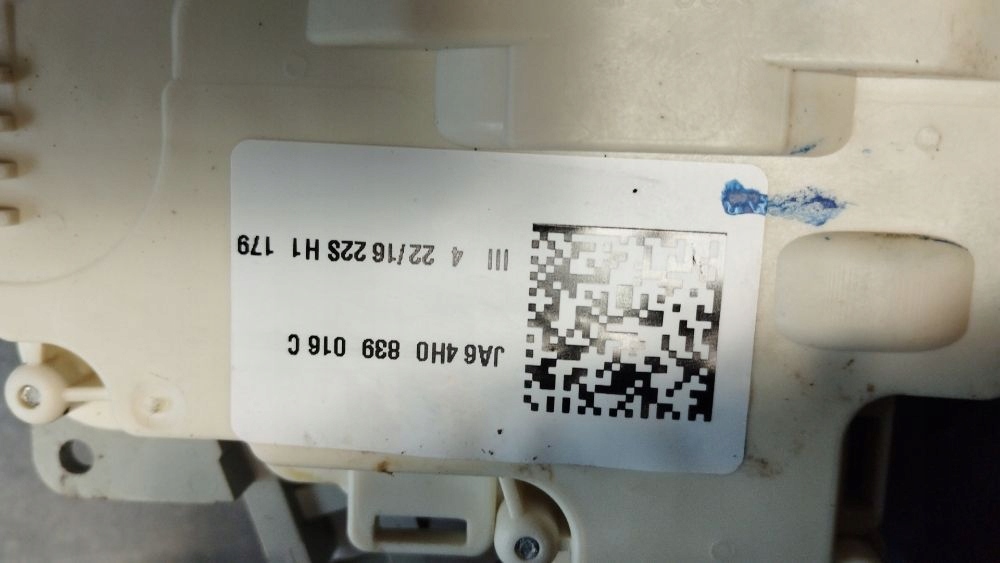 Audi A8 D4 4H lock door right rear part 4H0839016C