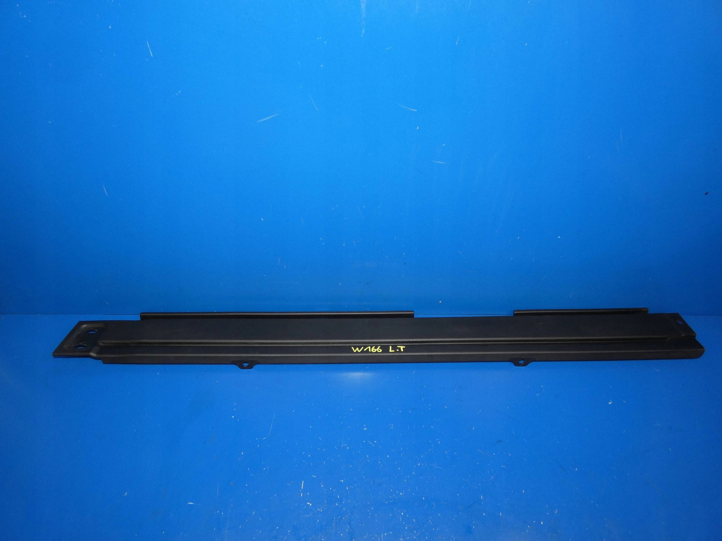 MERCEDES ML W166 grid moulding BOCZKA boot left rear part