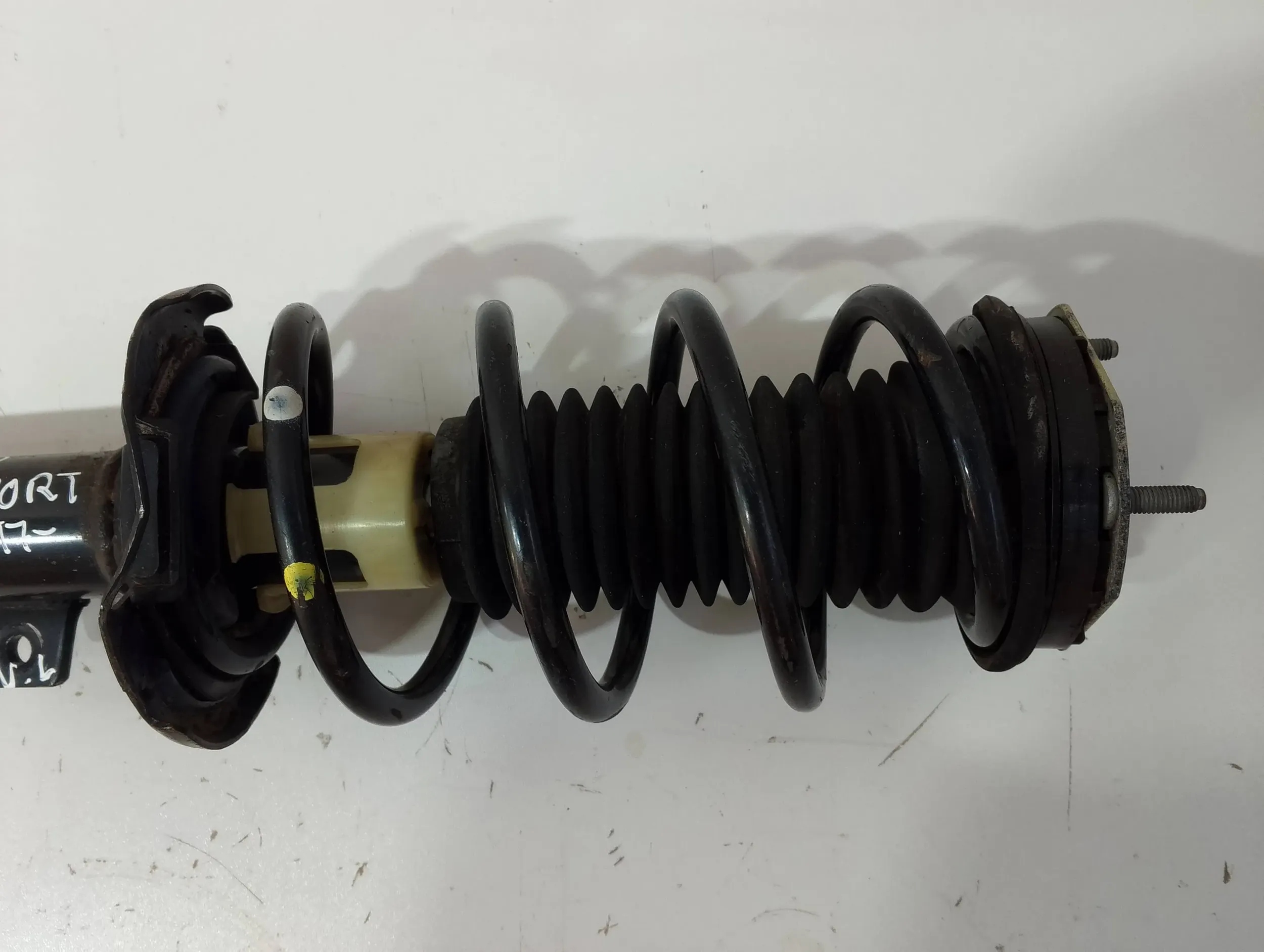 Ford Ecosport shock absorber front left (F121)