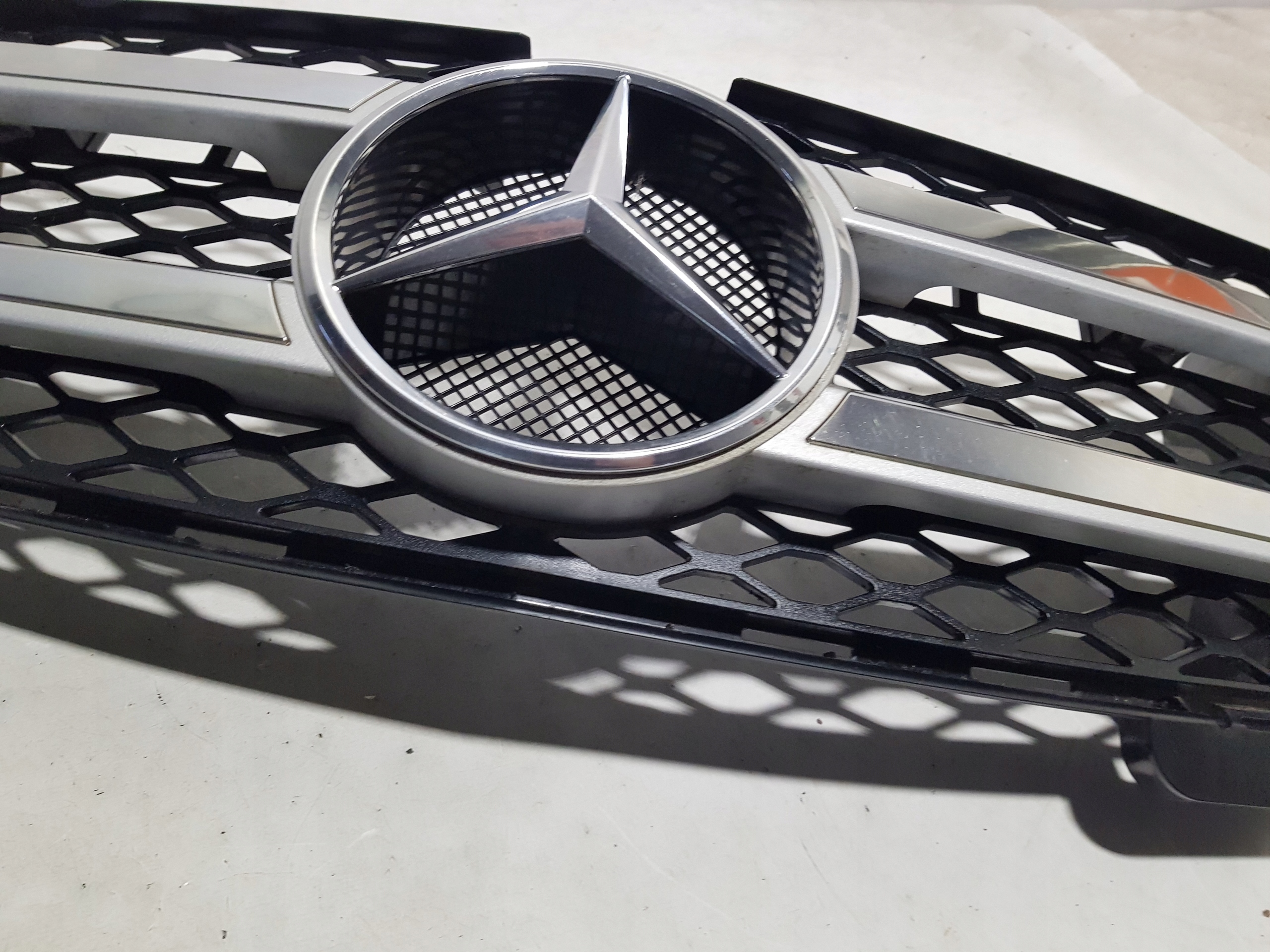 MERCEDES GL X164 решетка радиатора
