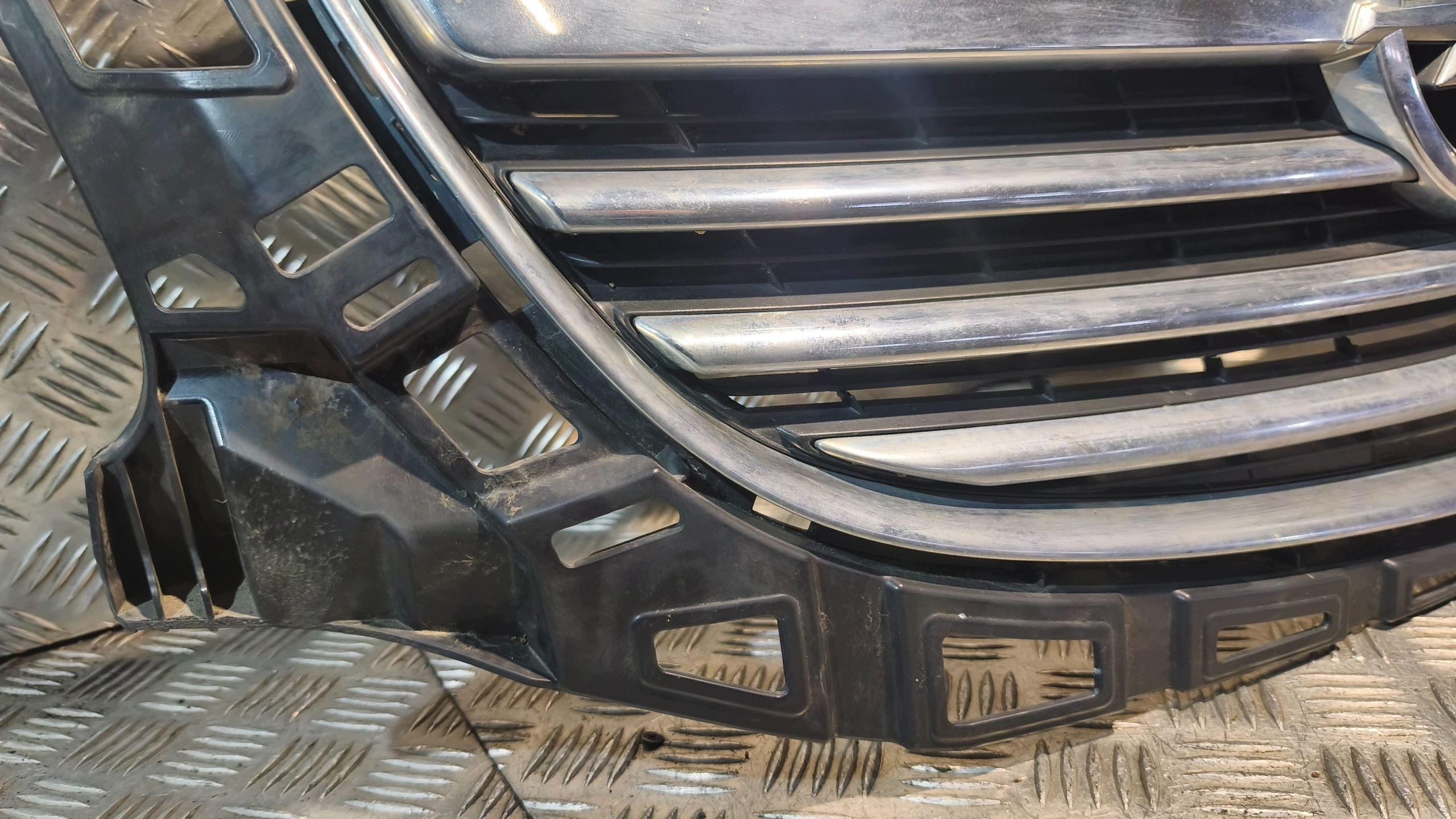 grill grill OPEL INSIGNIA 2009r 551004542