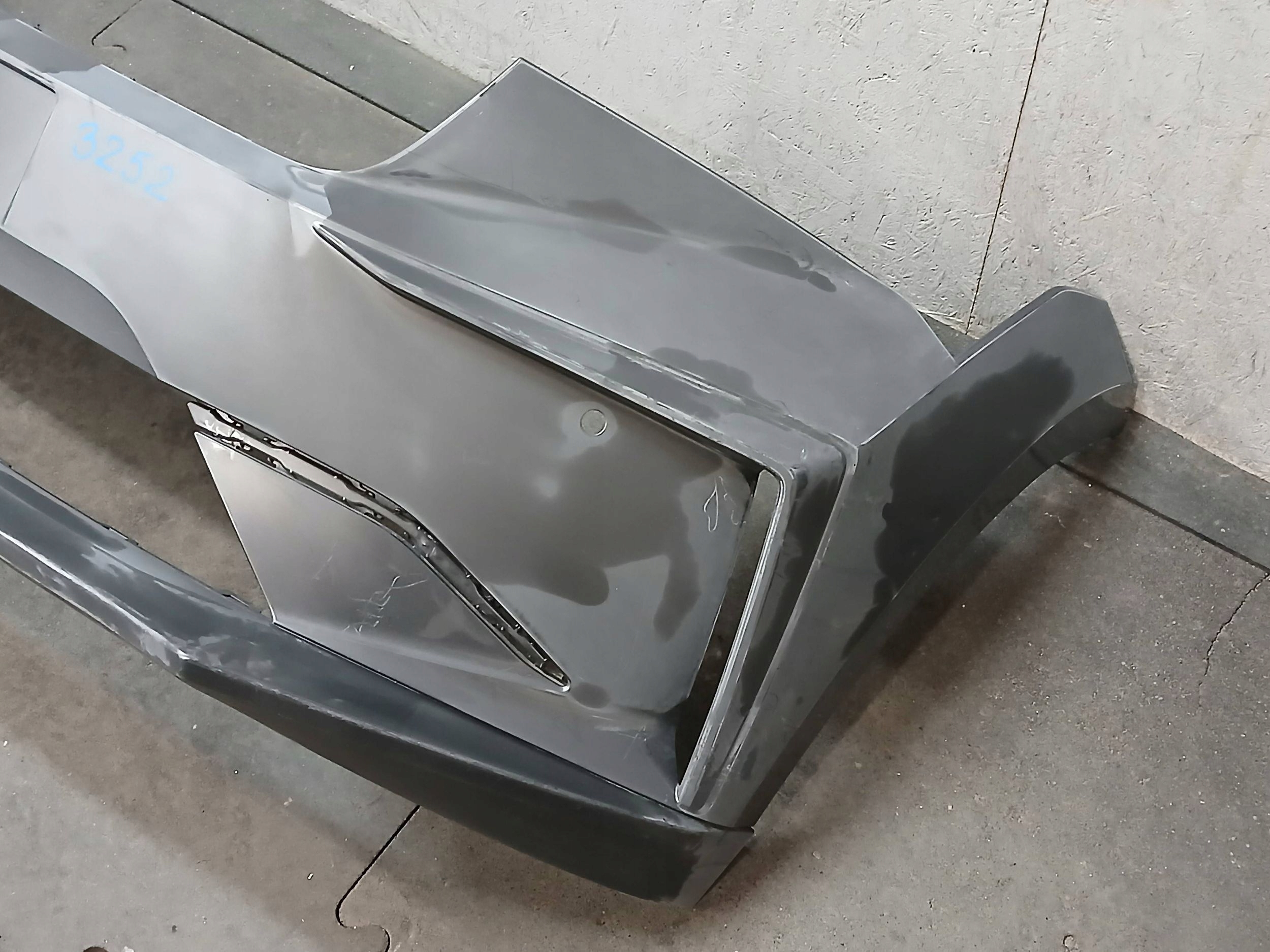nárazník předek SKODA ENYAQ