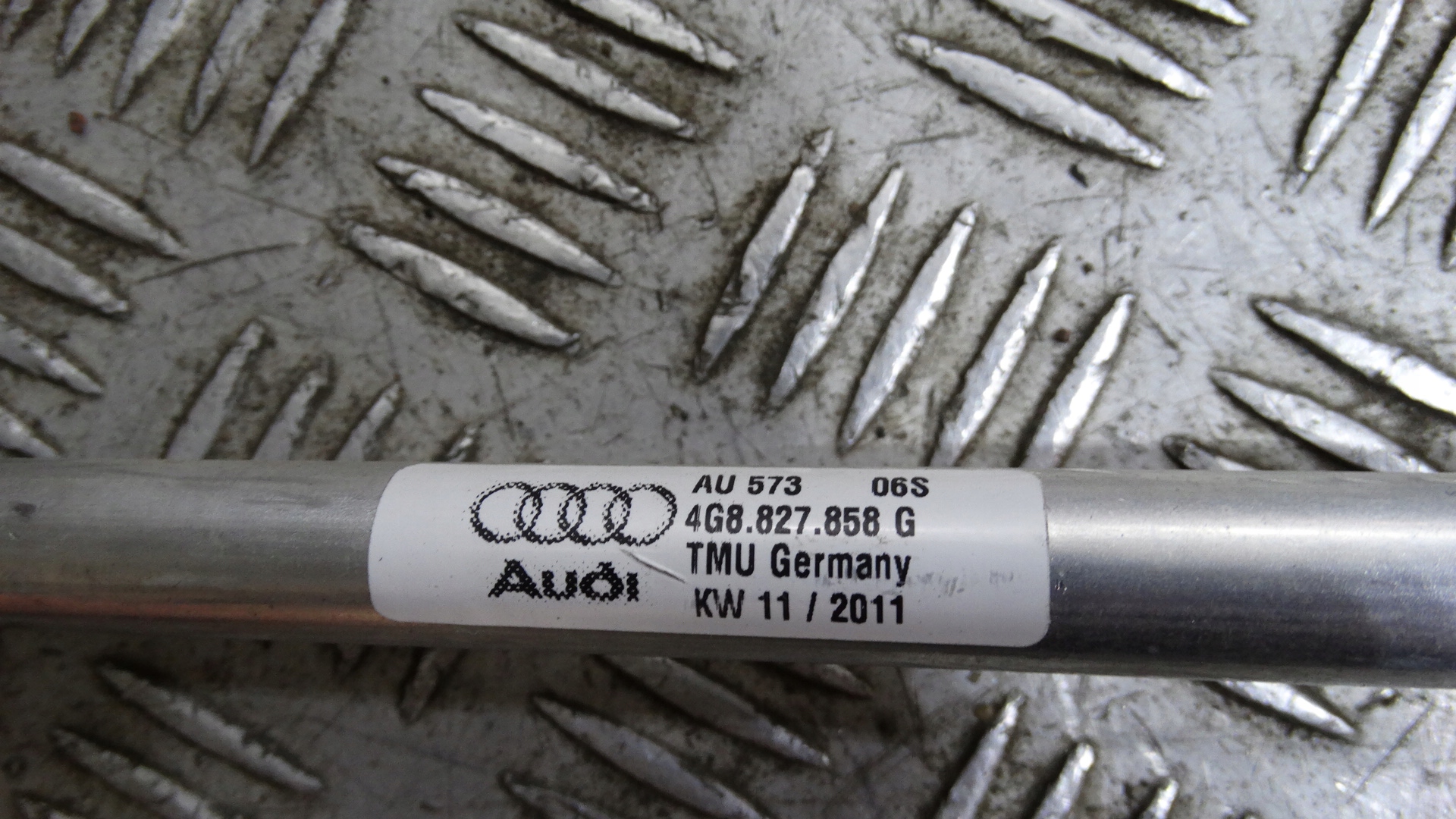 IDEALNY MÉCANISME LÈVE VITRE DU CAPOT DROITE AUDI A7
