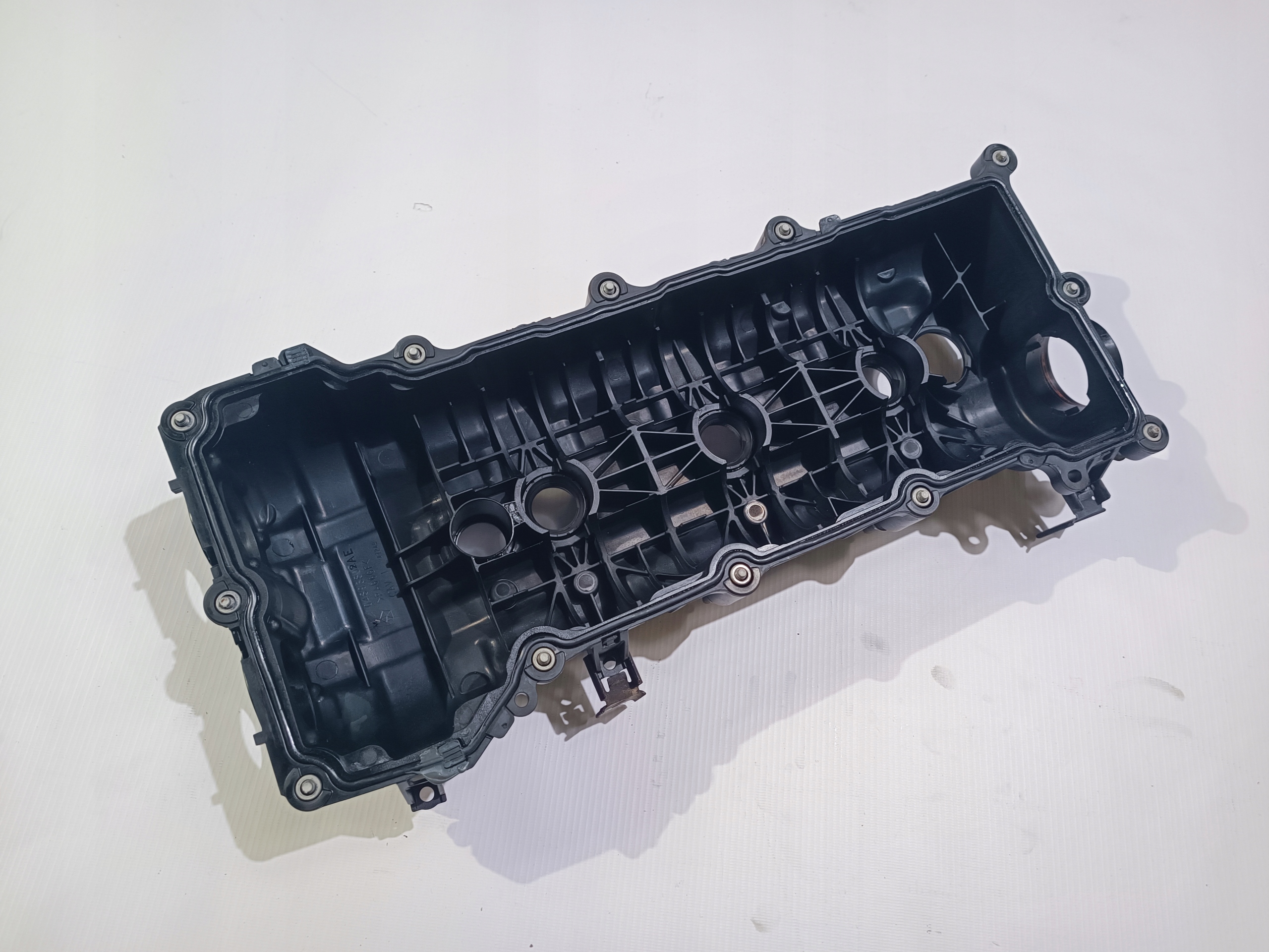 Abdeckung der Ventile RAM Durango Pacifica Grand Cherokee 3.6 V6 2016