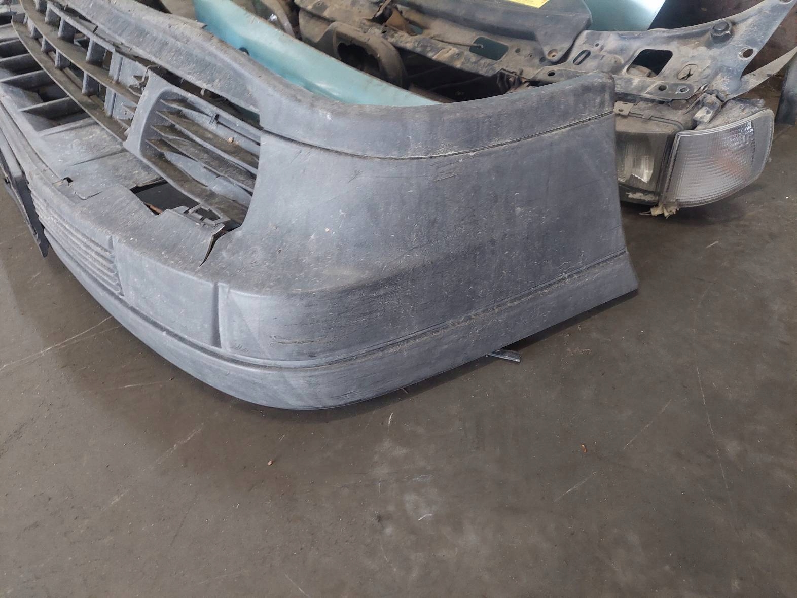 complete front bonnet bumper light fender VOLKSWAGEN PASSAT B3