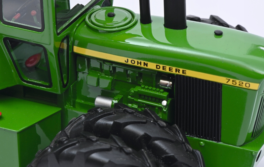 Model kolekcjonerski Ciągnika John Deere 7520 1:32 Model John Deere 7520