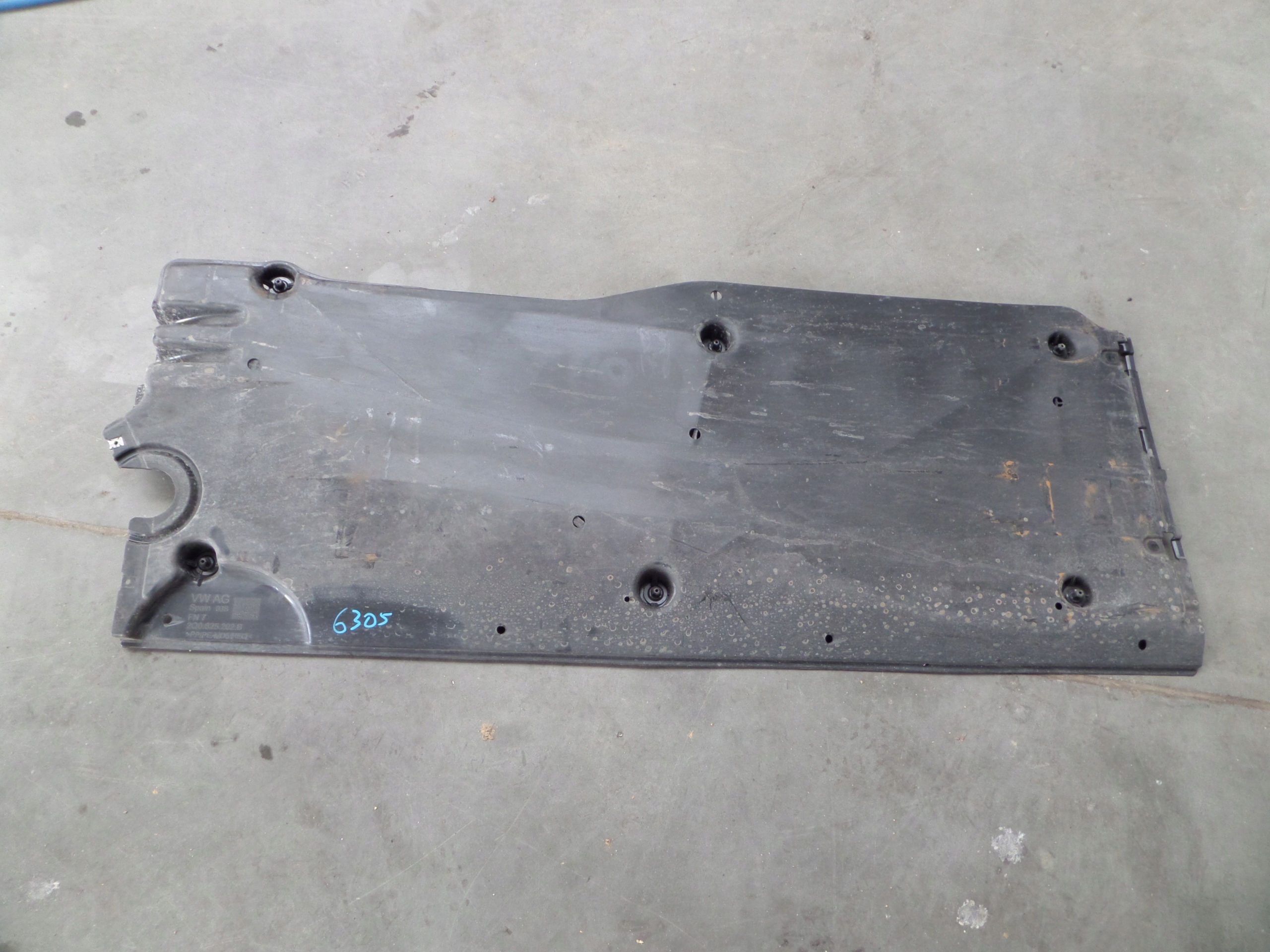 SEAT VW AUDI abdeckung Blende Abdeckung Unterfahrschutz rechts 2Q0825202B