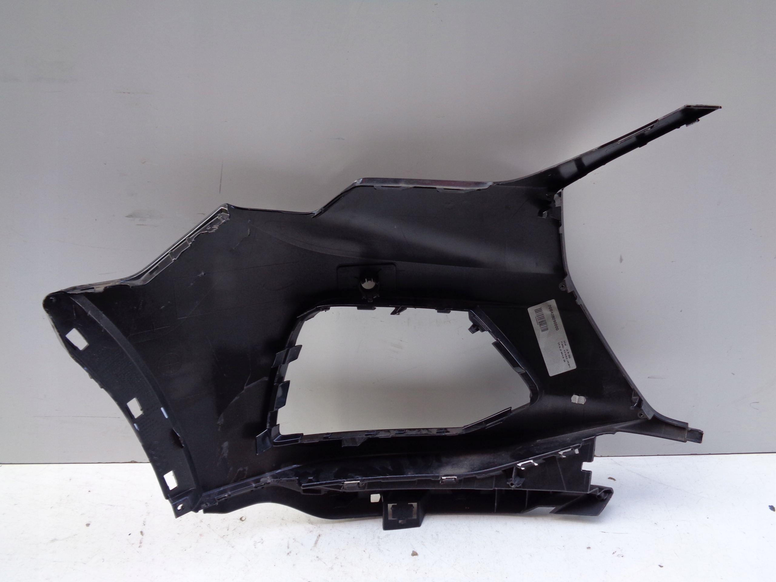 corner of a bumper left front AUDI Q3 II 83A 18