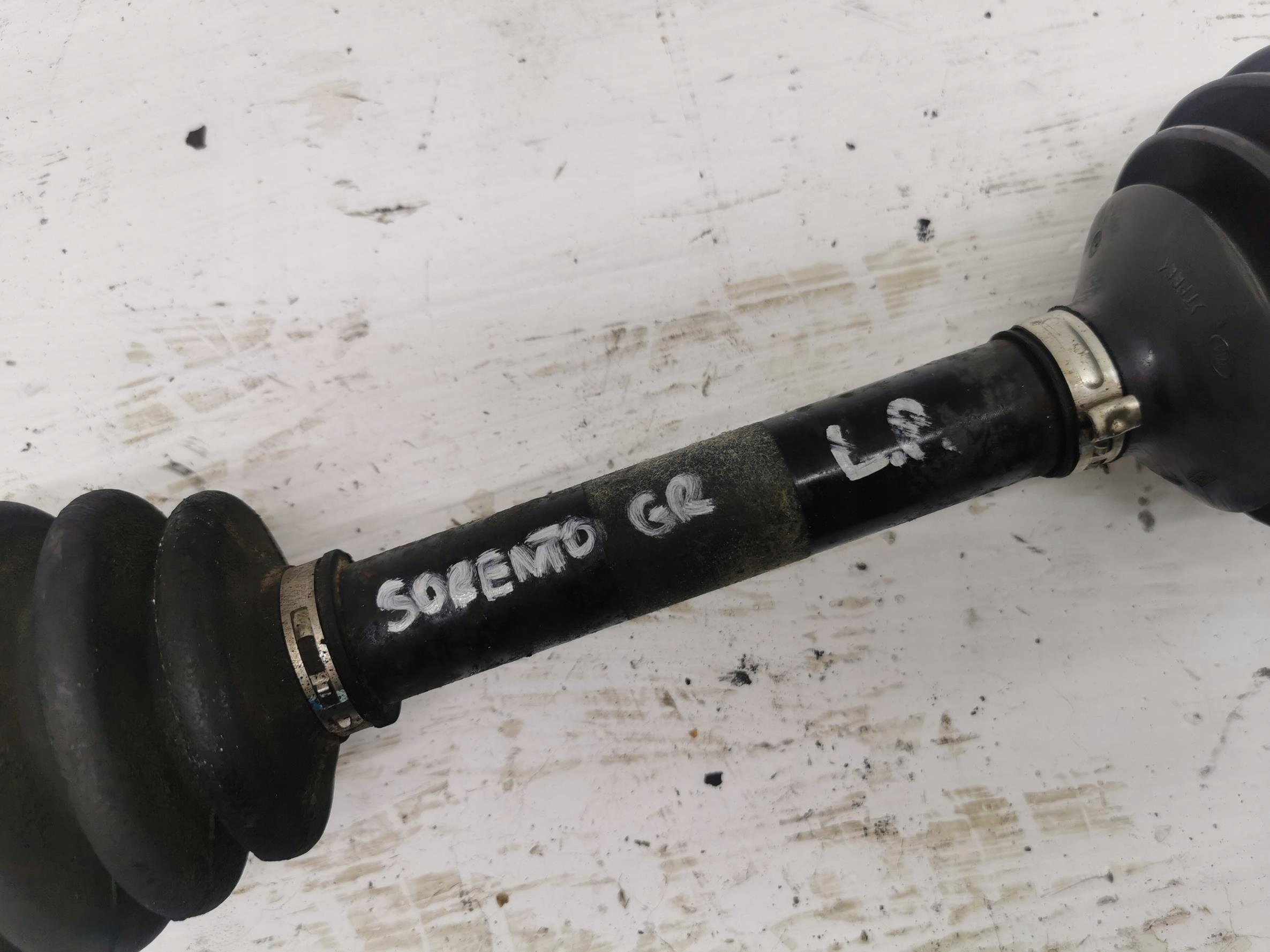 semi-axis short. left front KIA SORENTO and LIFT 2.5CRDi