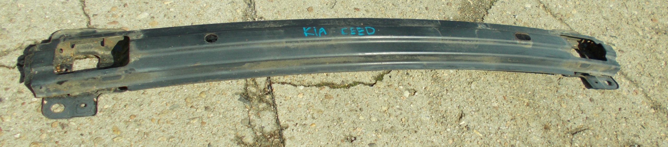 KIA CEED and bumper support front