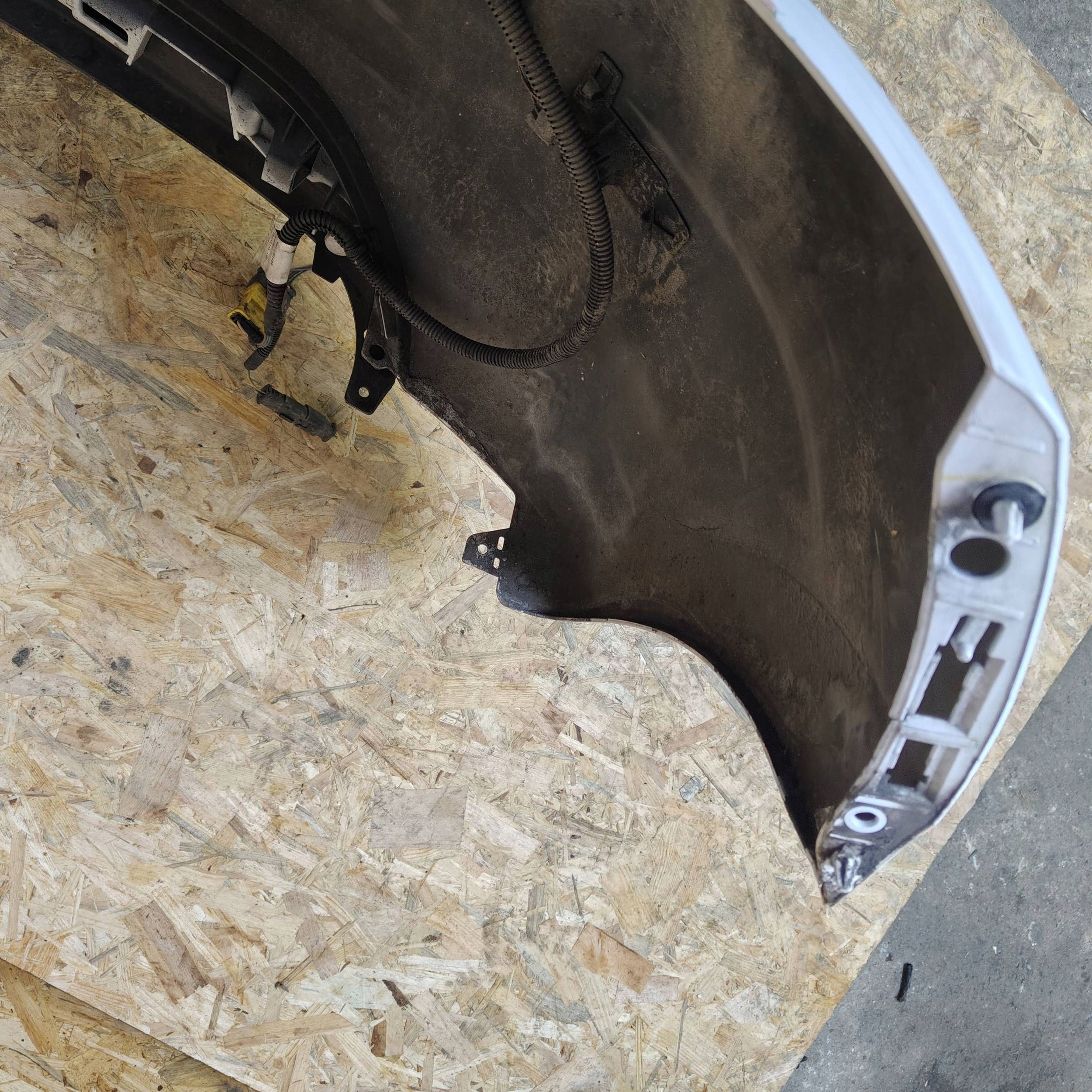 Paraurti posteriore posteriore Peugeot 208 e 4XPDC