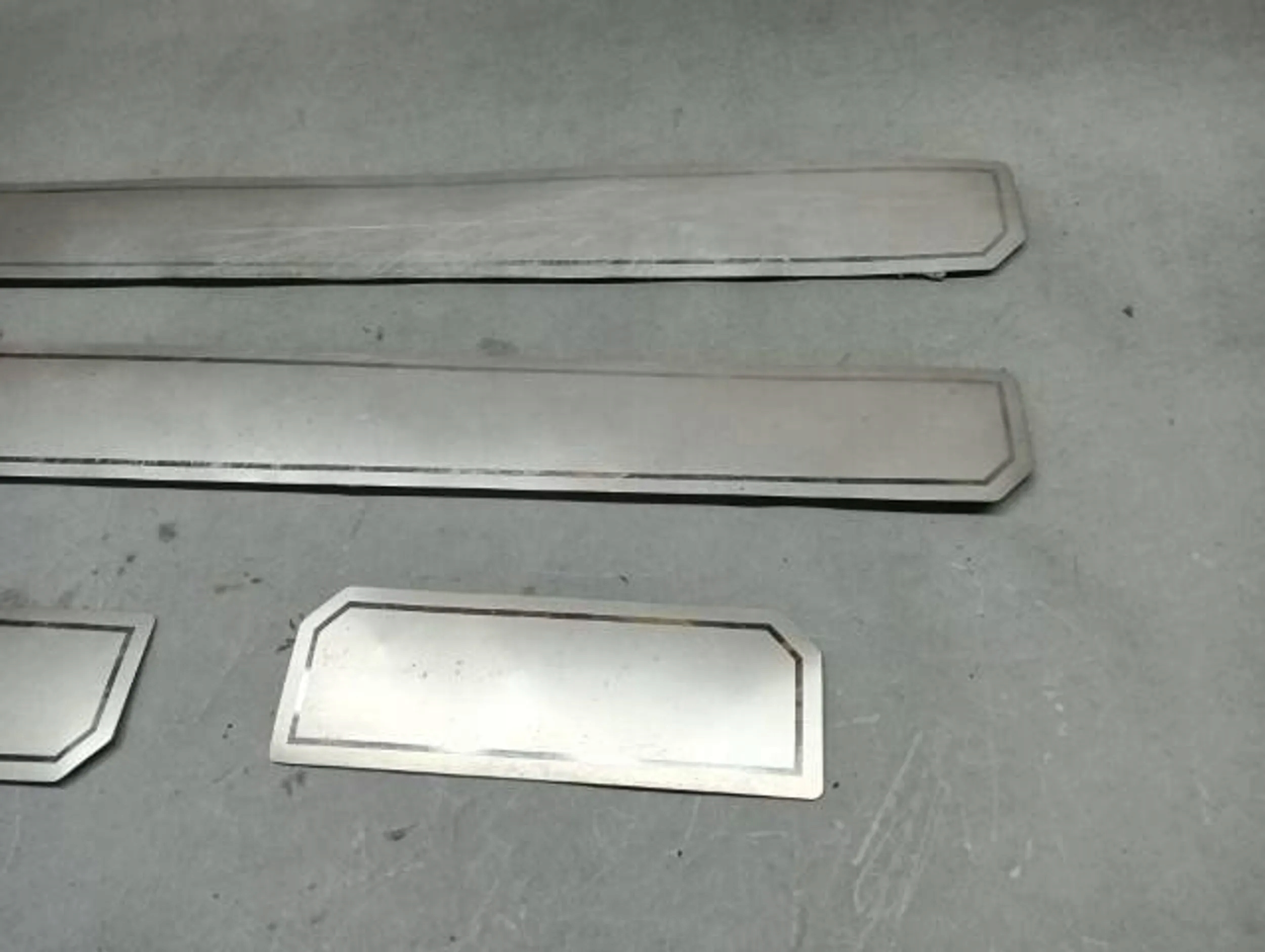 Space Star II молдинг двери порога комплект