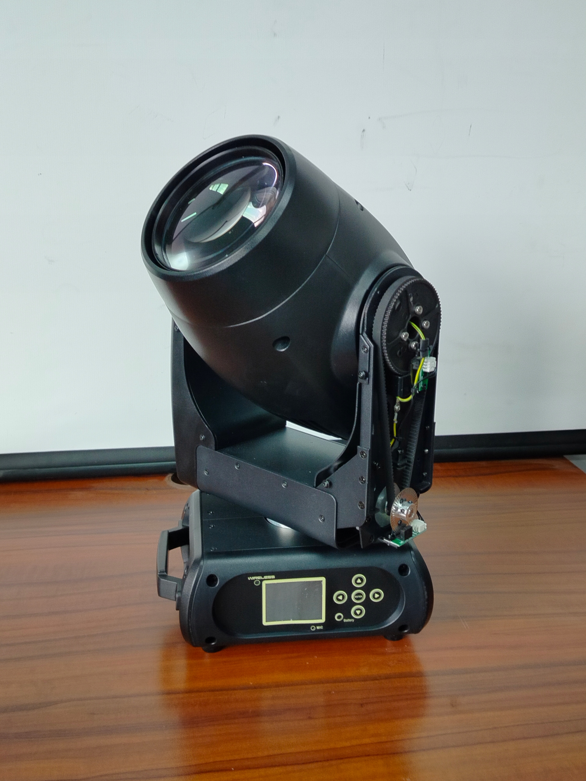 Głowa Ruchoma LED BEAM 50W RGB Profesjonalny Reflektor Efekt Sceniczny