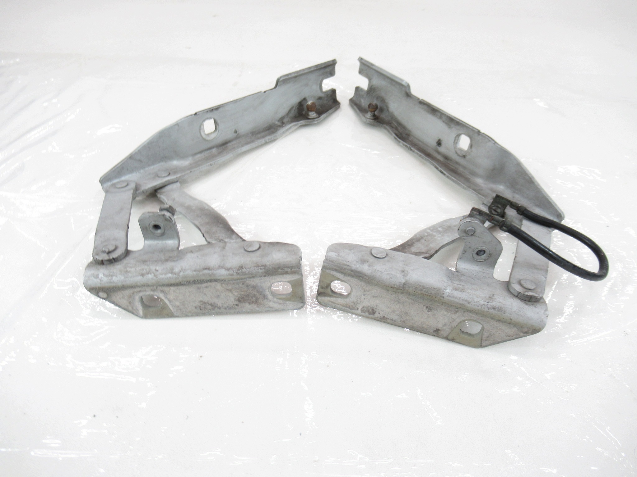 bonnet hinges front BMW e60 e61 sedan KOMBI KOMPLET
