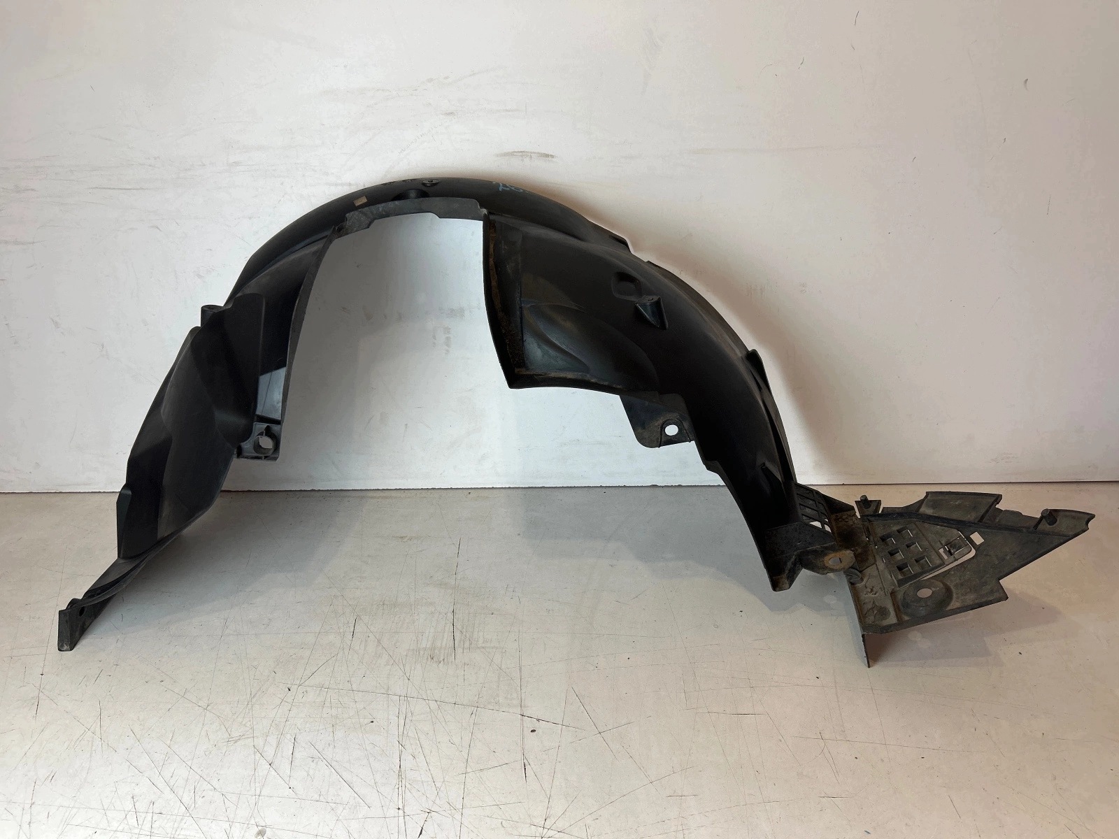 mudguard left front Dacia Sandero II