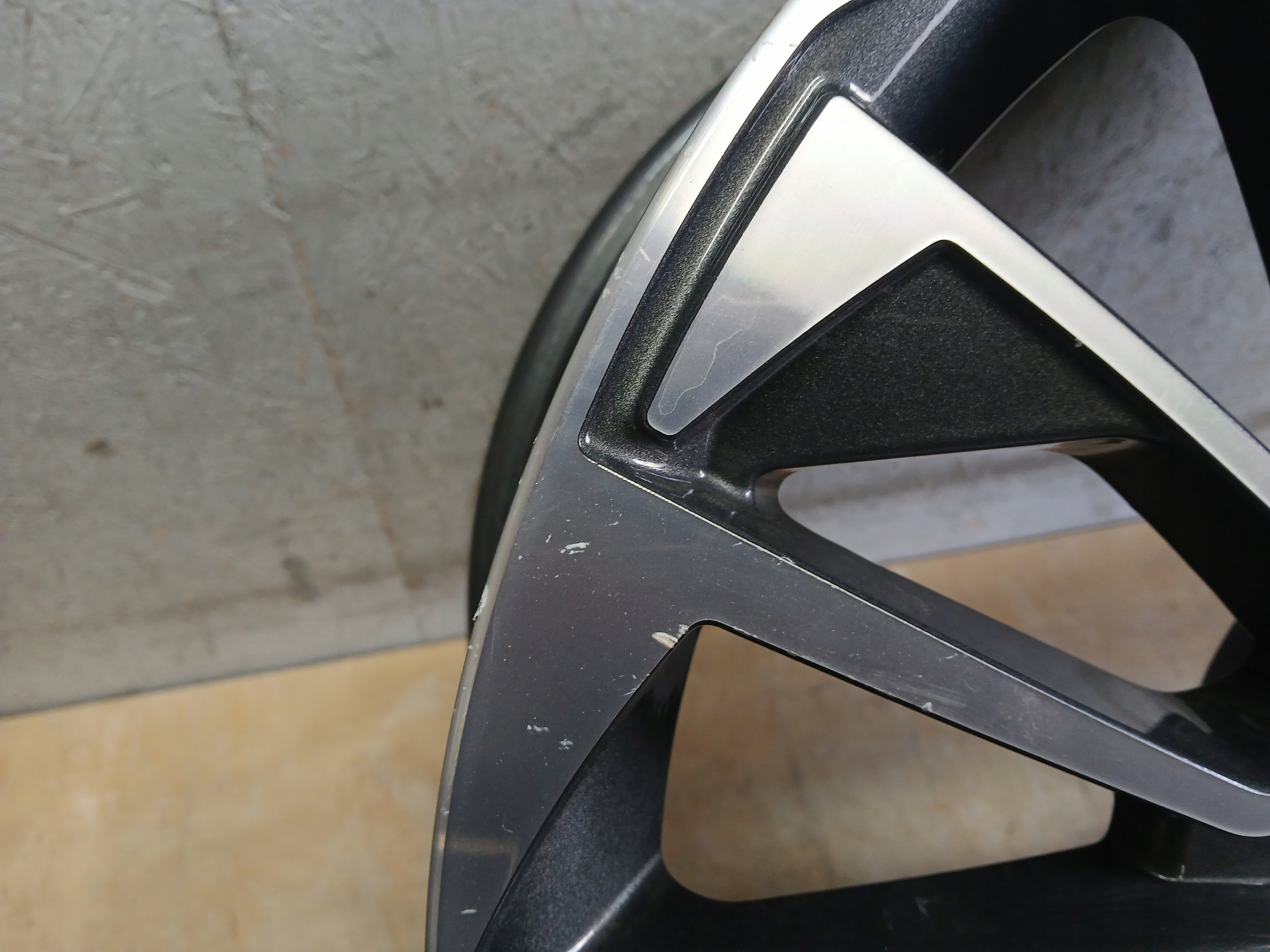 disk hliníkový AUDI A6 C8 4K 5X112 8,5J 19" ET40 4K0601025EJ