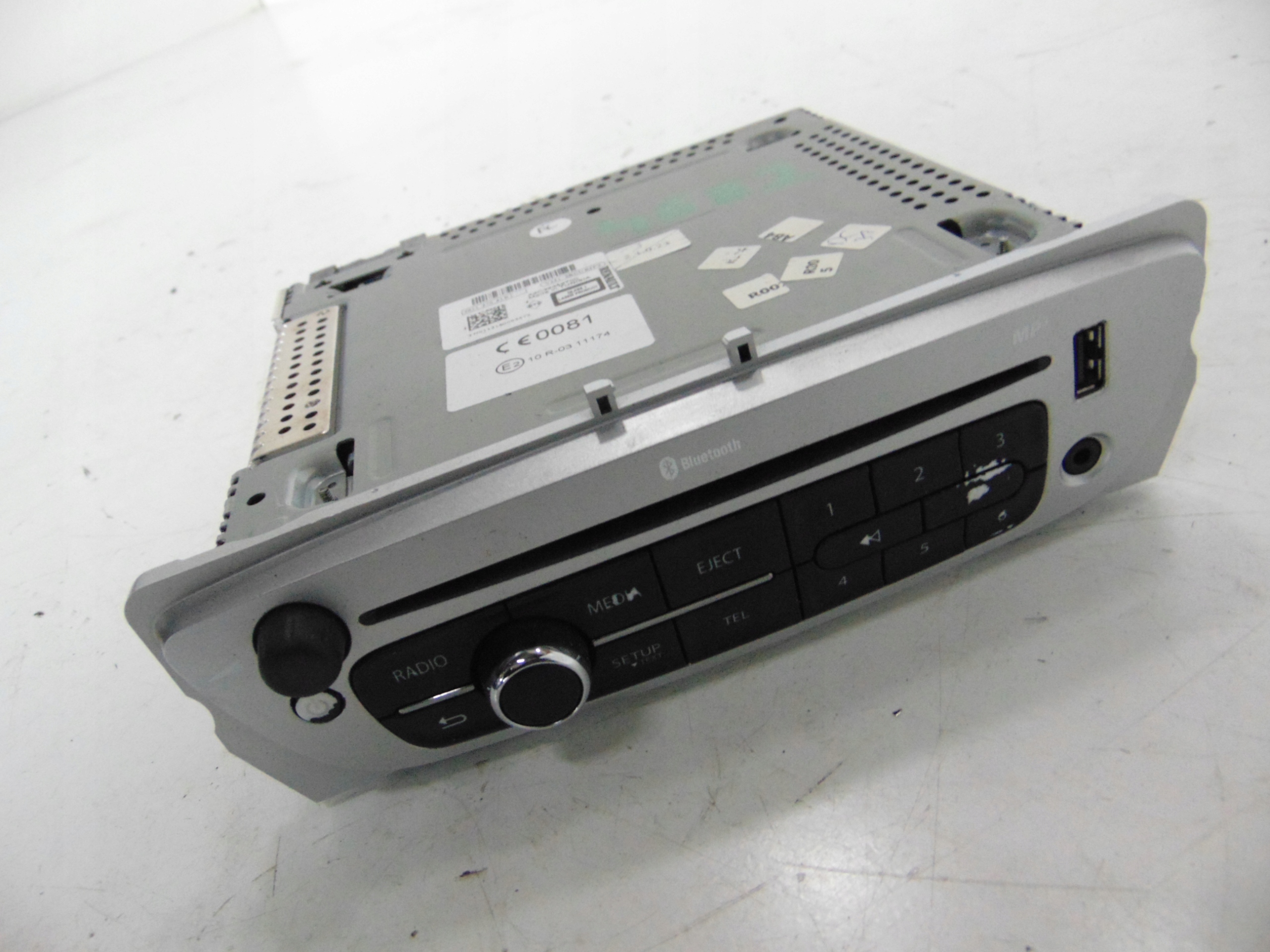 РАДИО НАВИГАЦИЯ 281157081R RENAULT SCENIC III КОД