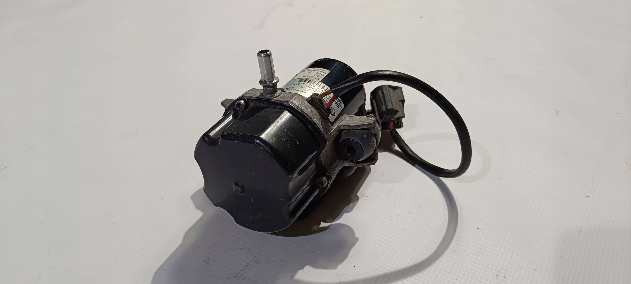 pump vacual vacuum Dodge RAM 2019- P68385753AA
