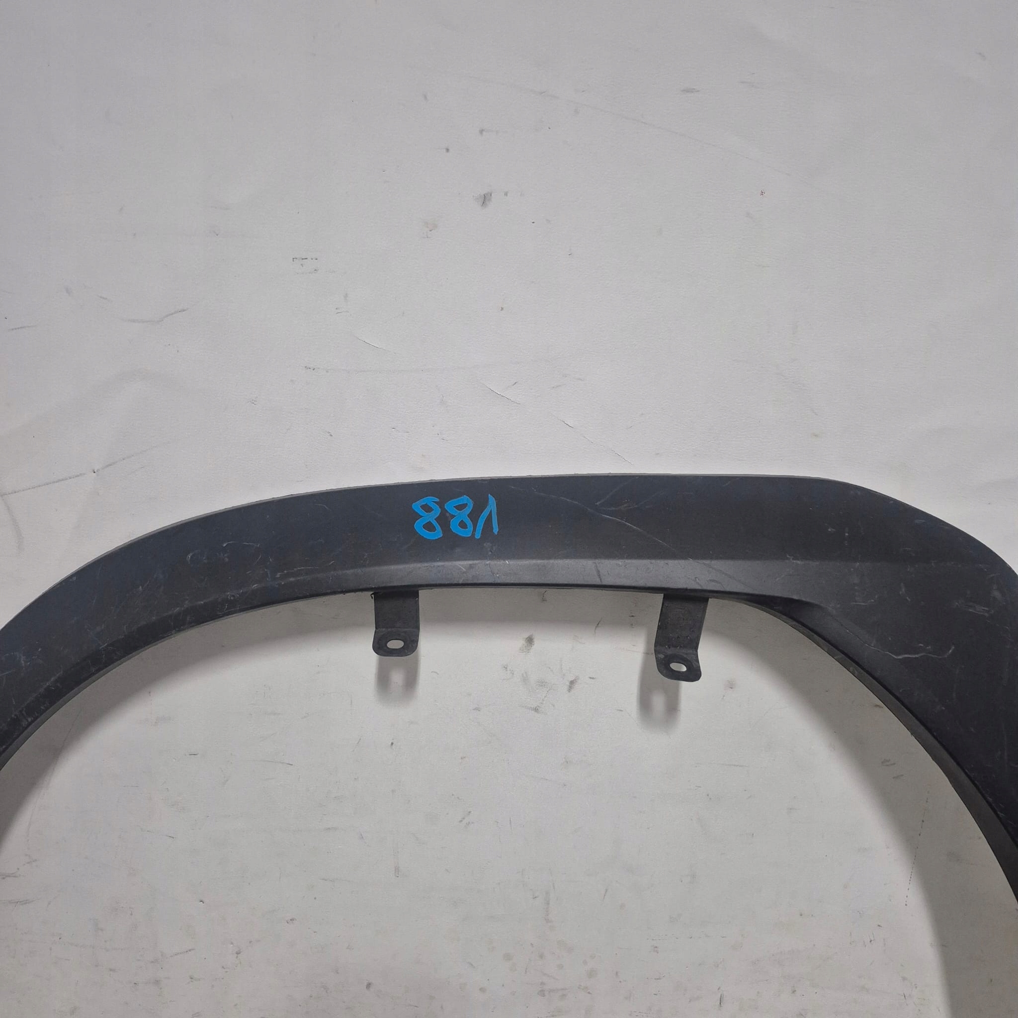 LEXUS UX 18-> moulding cap left front