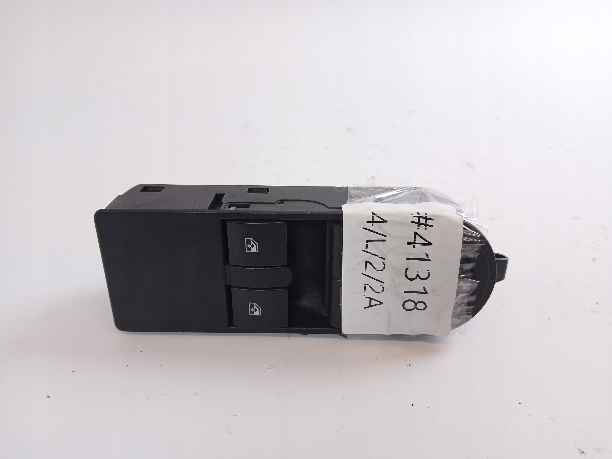 OPEL ASTRA III H ZAFIRA B PANEL okna levý předek 13228706