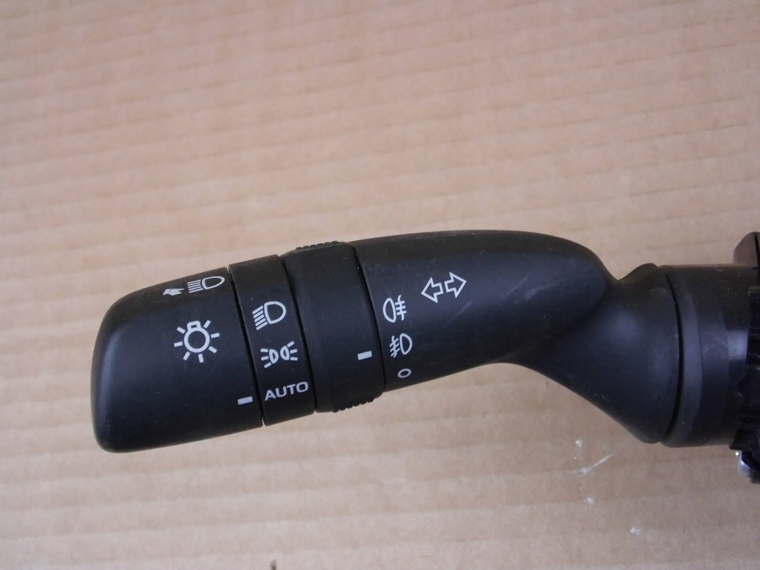 Toyota RAV4 V DEVIO LUCI DEVIO Interruttore comando luci tergicristalli 33400 17J781