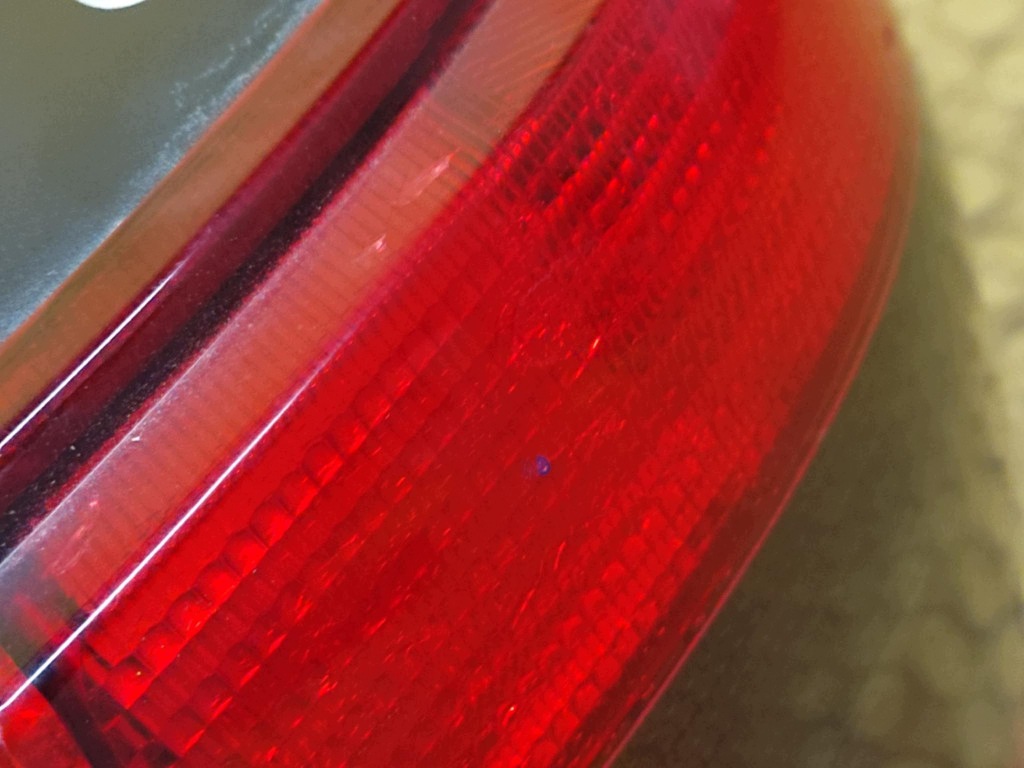 VW GOLF IV feu gauche arrière 1J6945111S