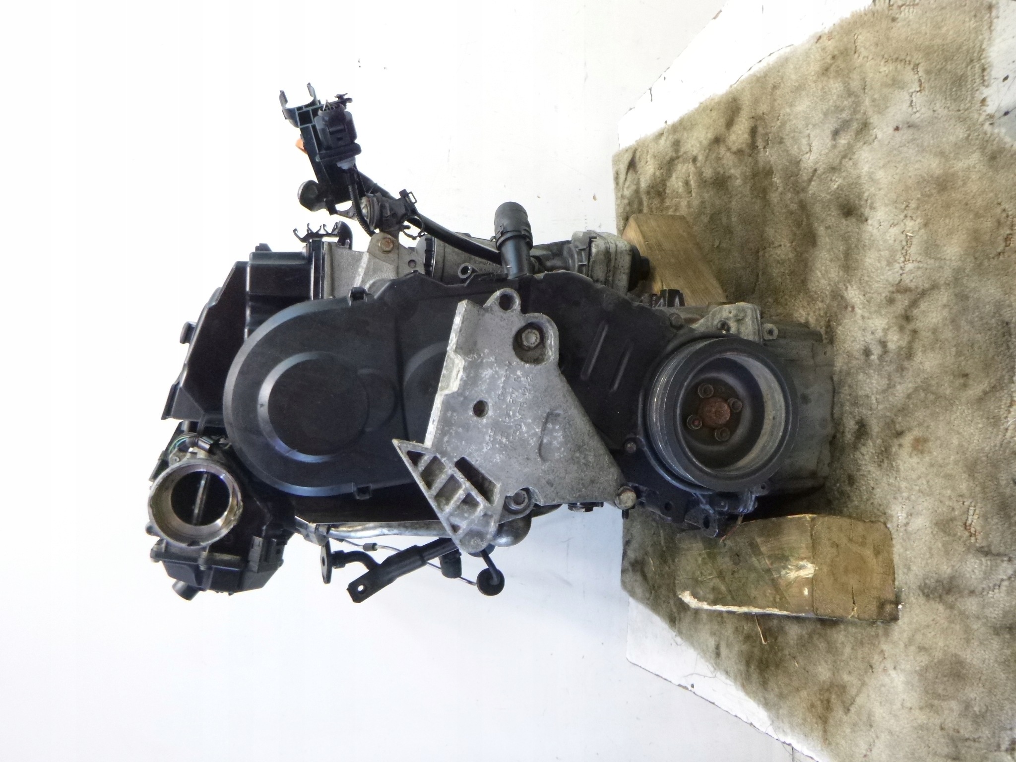 engine Volkswagen Golf V 1.9 TDI BXJ 2007r. complete !!!