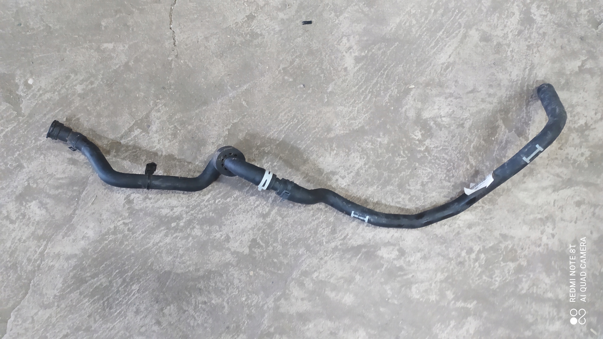 L1BG-18K580-AC - ВОДОВОД FORD PUMA MK2 1.0 ГИБРИД