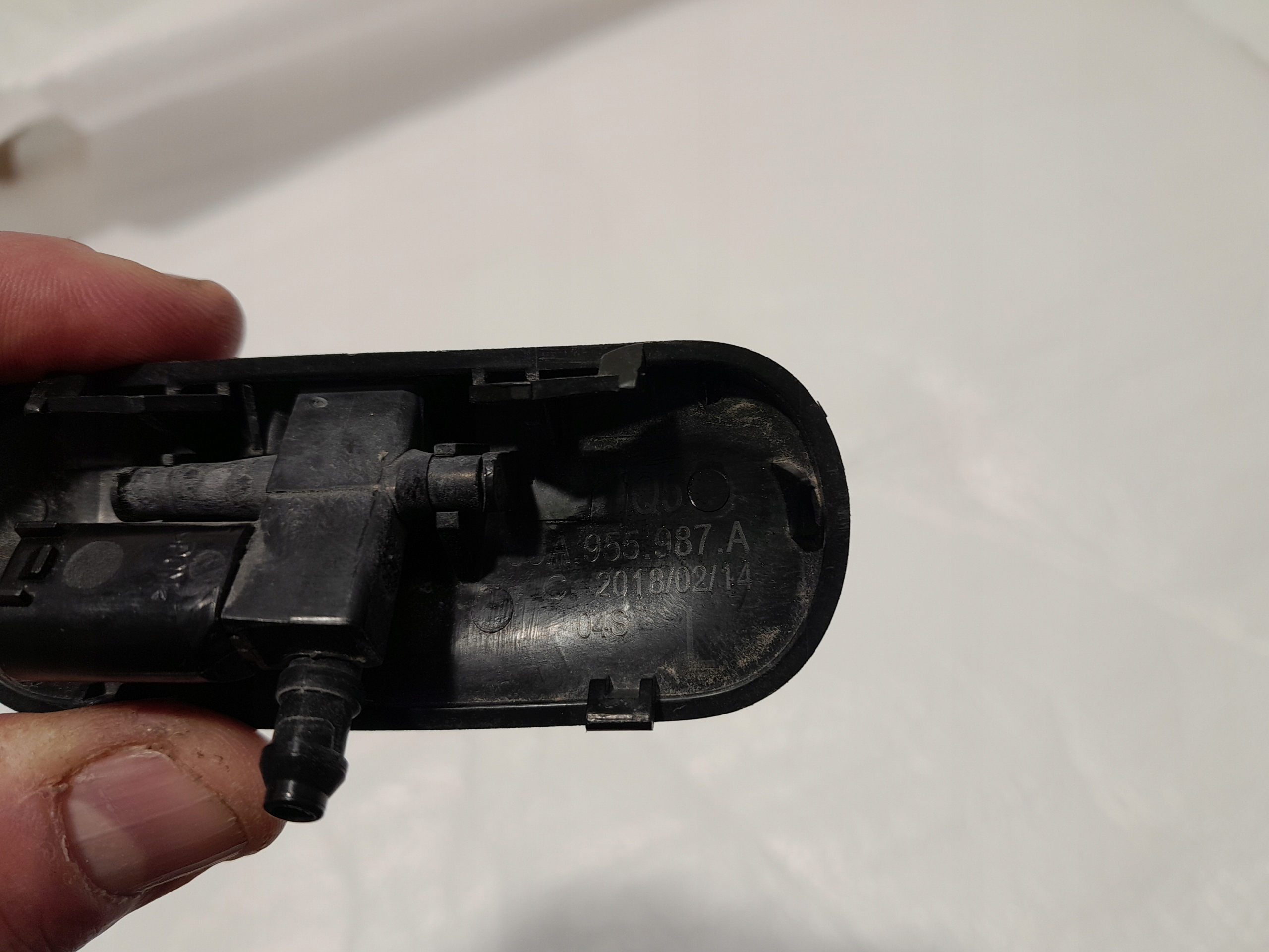 AUDI Q5 80A DYSZA der Spritzdüse PODGRZEWANA 80A955987A