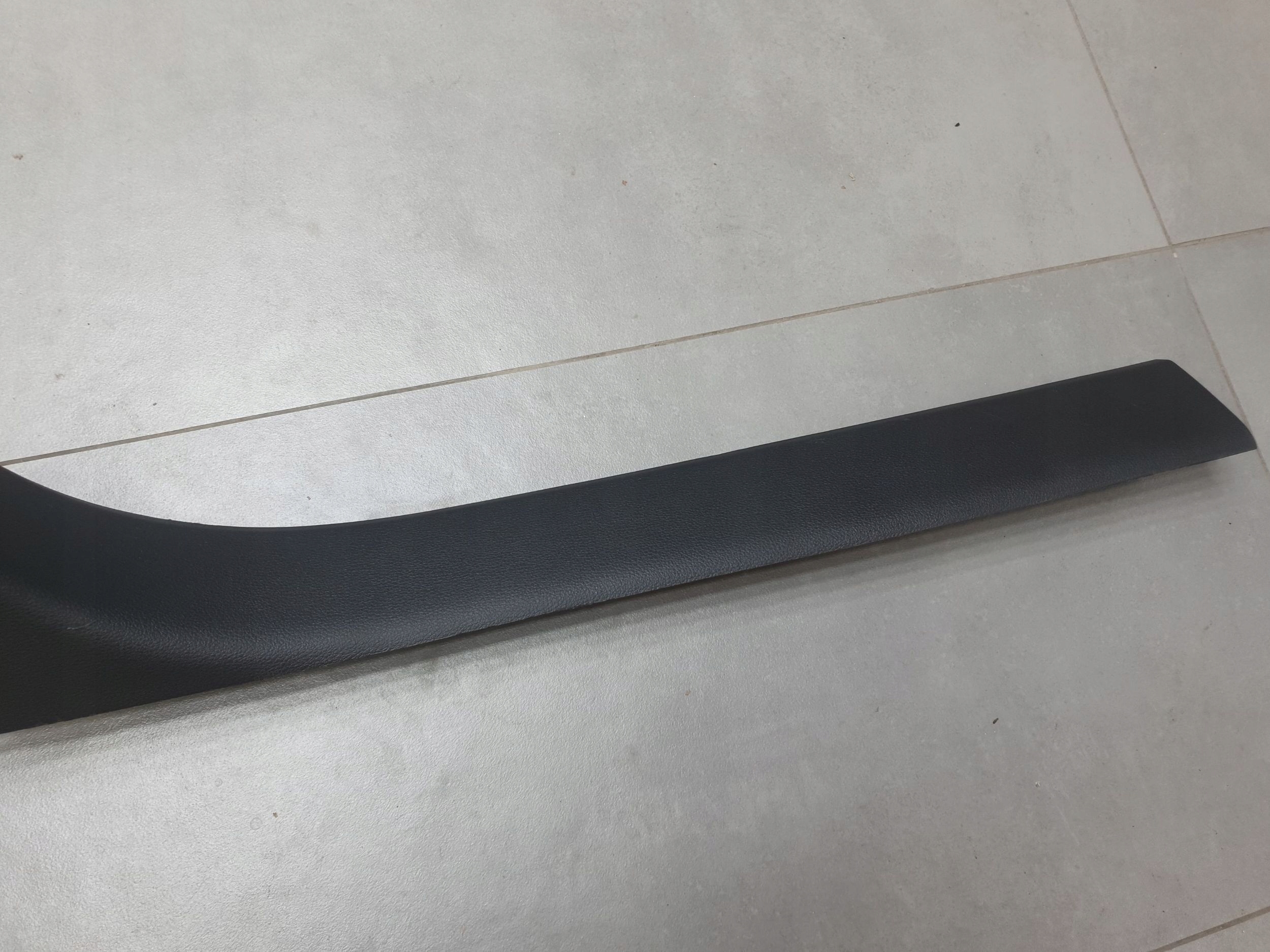 Audi Q8 osona MINIGONNE interno sinistra 4M0853369D