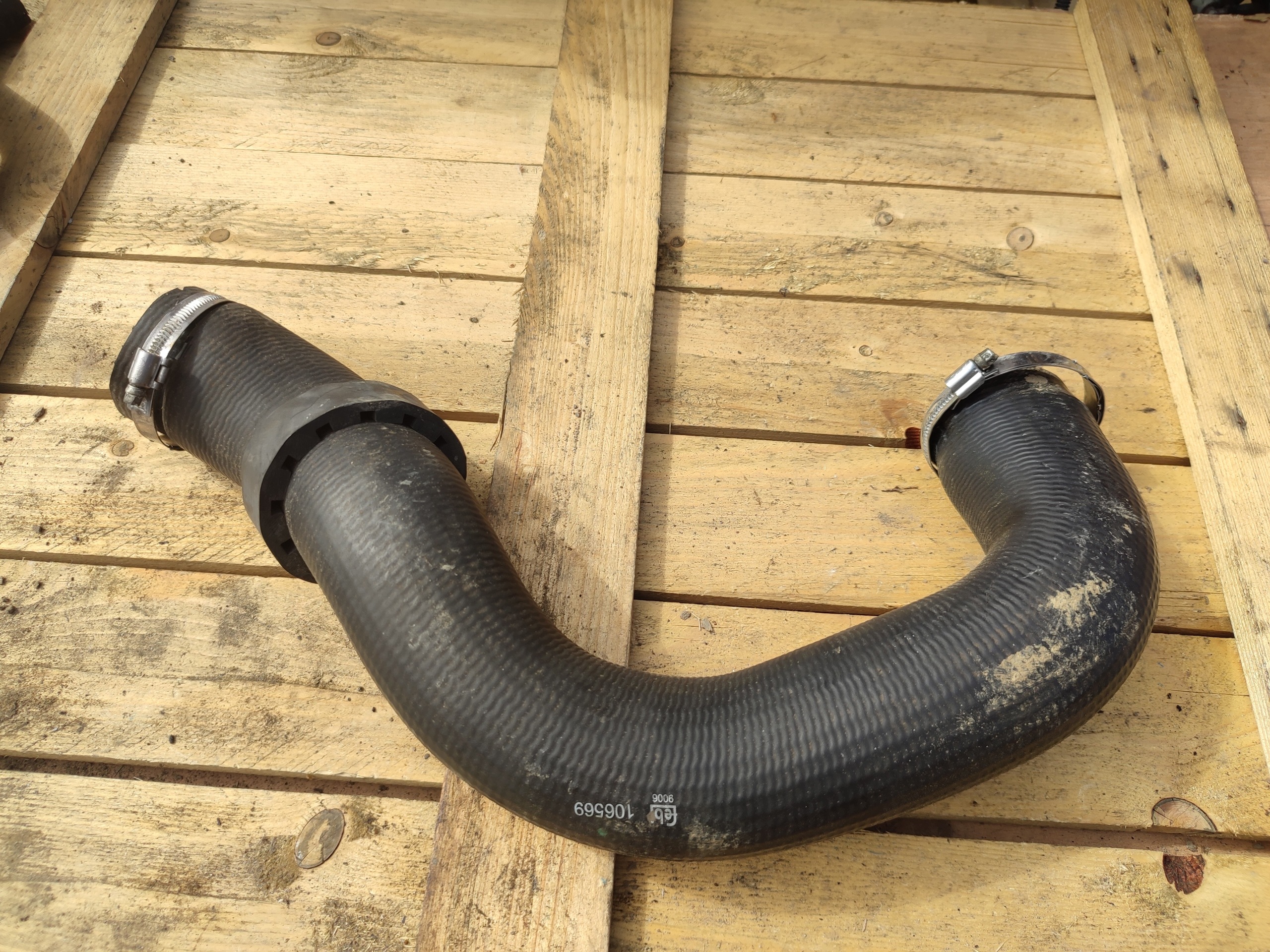 Schlauch intercooler FEBI BILSTEIN 106569 7E0145980 VW