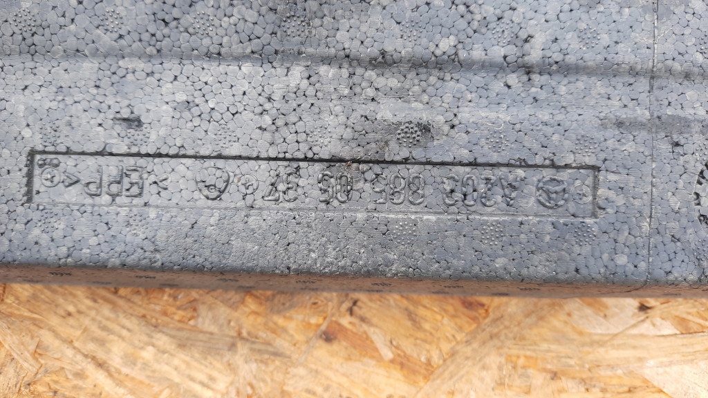 перед MERCEDES W203 A2038850537